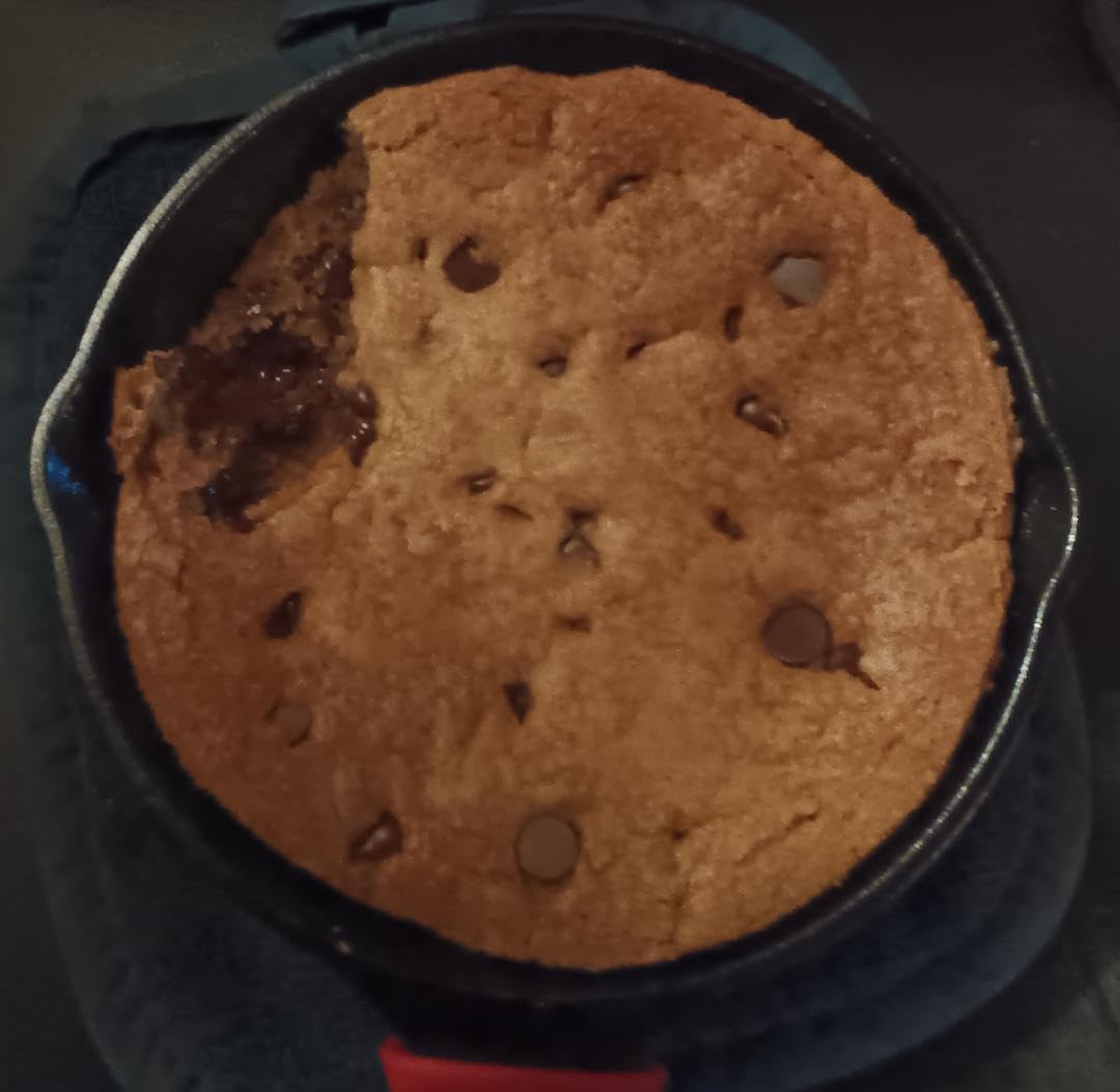 Lodge Seasoned Cast Iron Skillet - PFAS-Free, Non-Toxic Cookware - Use with an Oven, Stove, Grill, or Campfire - Naturally Non-Stick & Oven Safe - 10.25 Inches customer photo 2