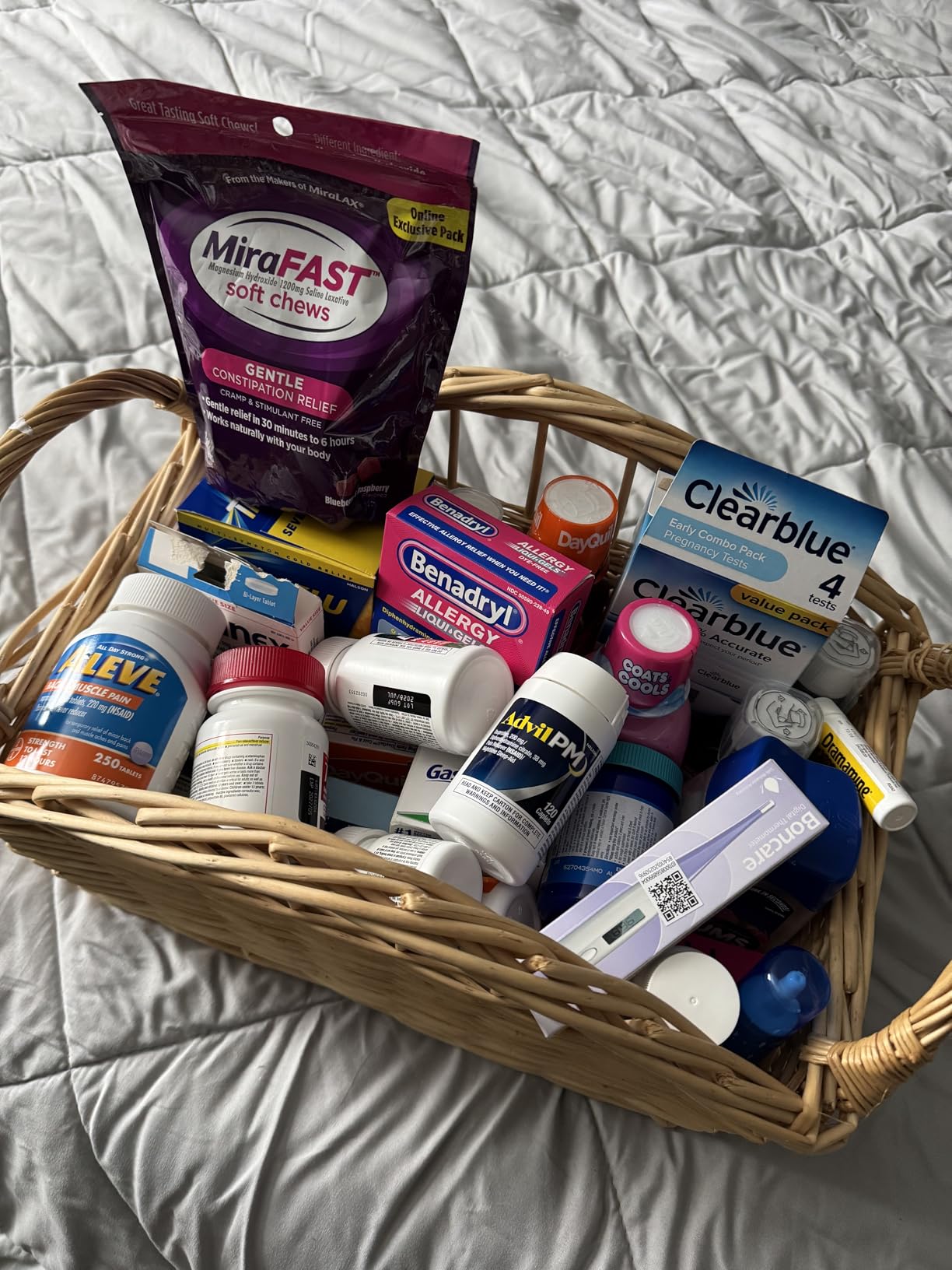 Dramamine Motion Sickness Less Drowsy, Travel Vial, Multicolor, 8 Count customer photo 1