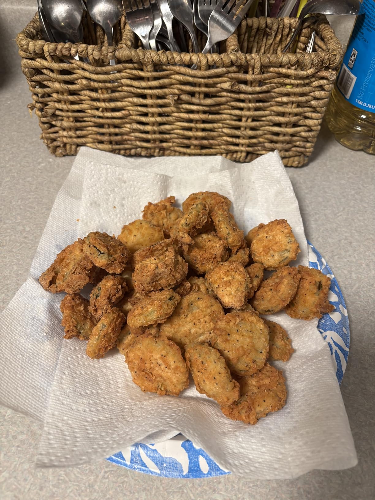 Hamilton Beach Cool Touch Electric Deep Fryer with Basket and Lid, 2 Liters / 8 Cups Oil Capacity, Adjustable Temperature, 1500 Watts for Fast Heat-up, viewing Window Easy to Clean, Black (35021) customer photo 1