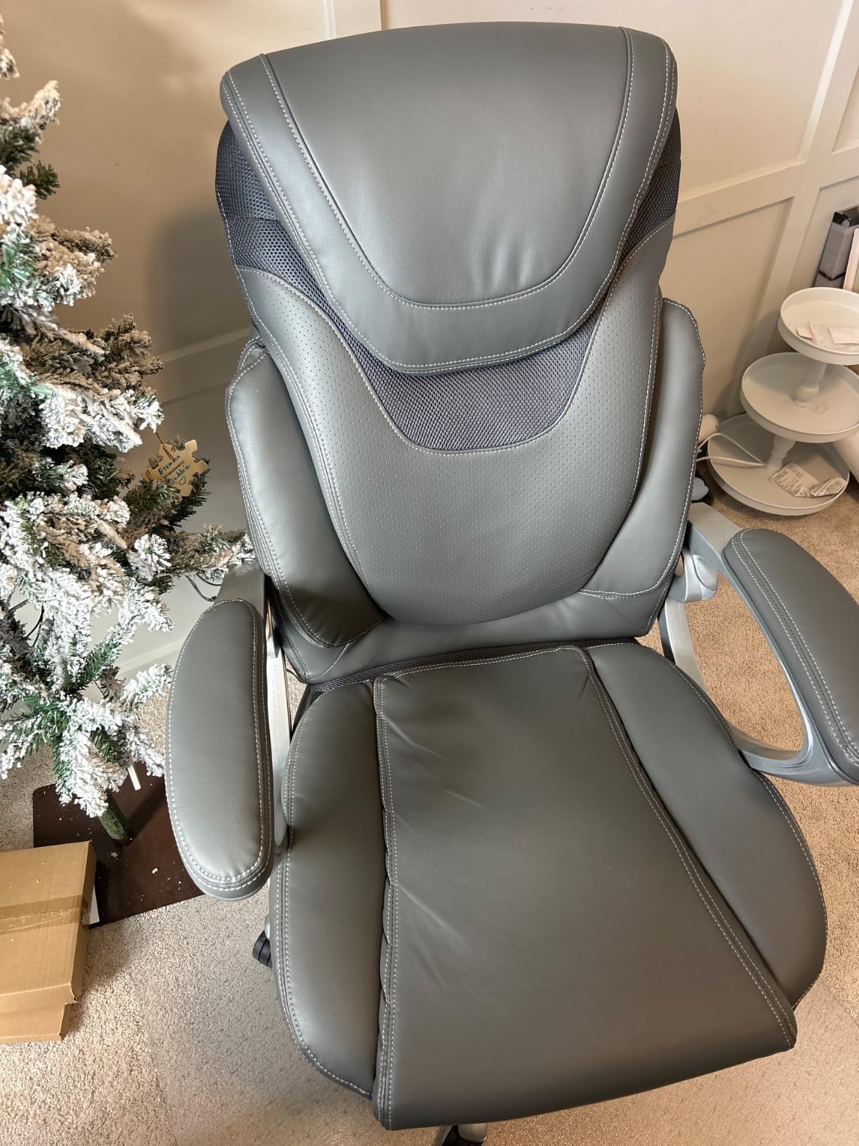 Serta Bryce Executive Office Chair - Ergonomic Computer Desk Chair with Patented AIR Lumbar Technology - Adjustable Height - Memory Foam Body Pillows - 360 Swivel Rolling Base - Bonded Leather - Gray customer photo 1