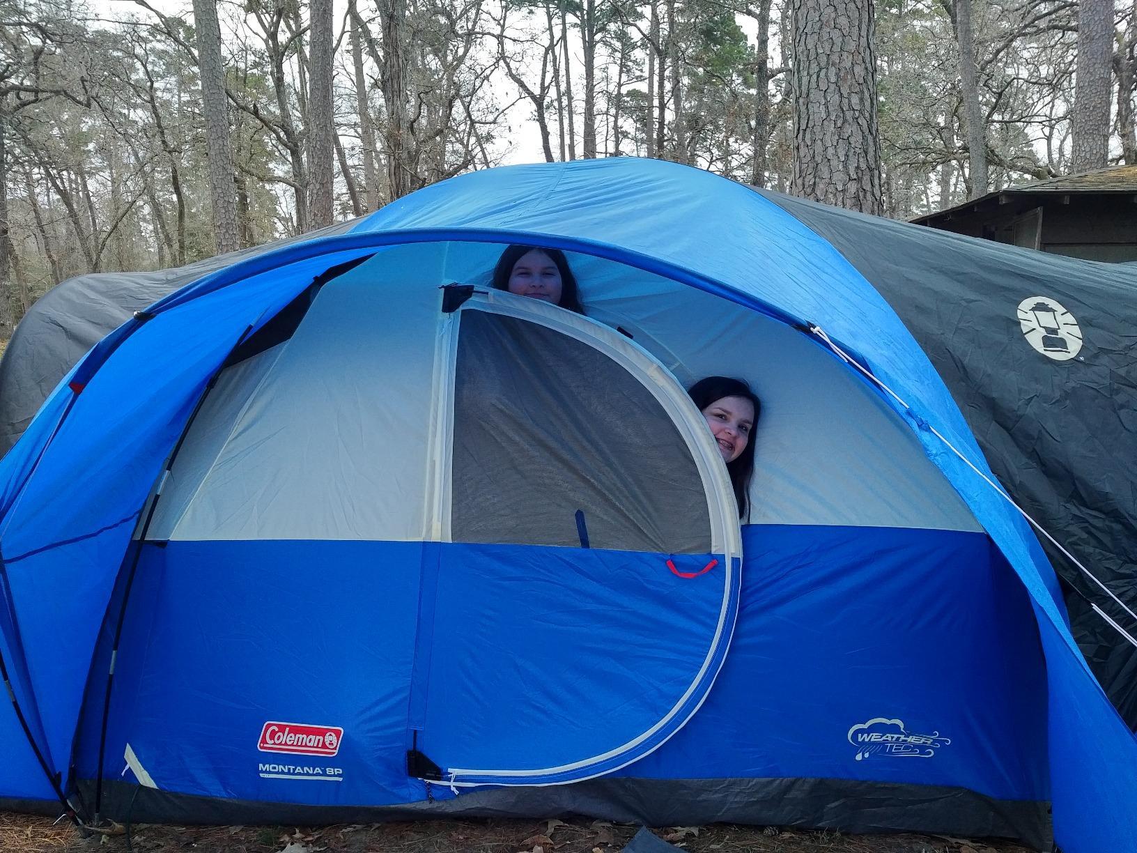 Coleman Montana Camping Tent, 6/8 Person Family Tent with Included Rainfly, Carry Bag, and Spacious Interior, Fits Multiple Queen Airbeds and Sets Up in 15 Minutes customer photo 1