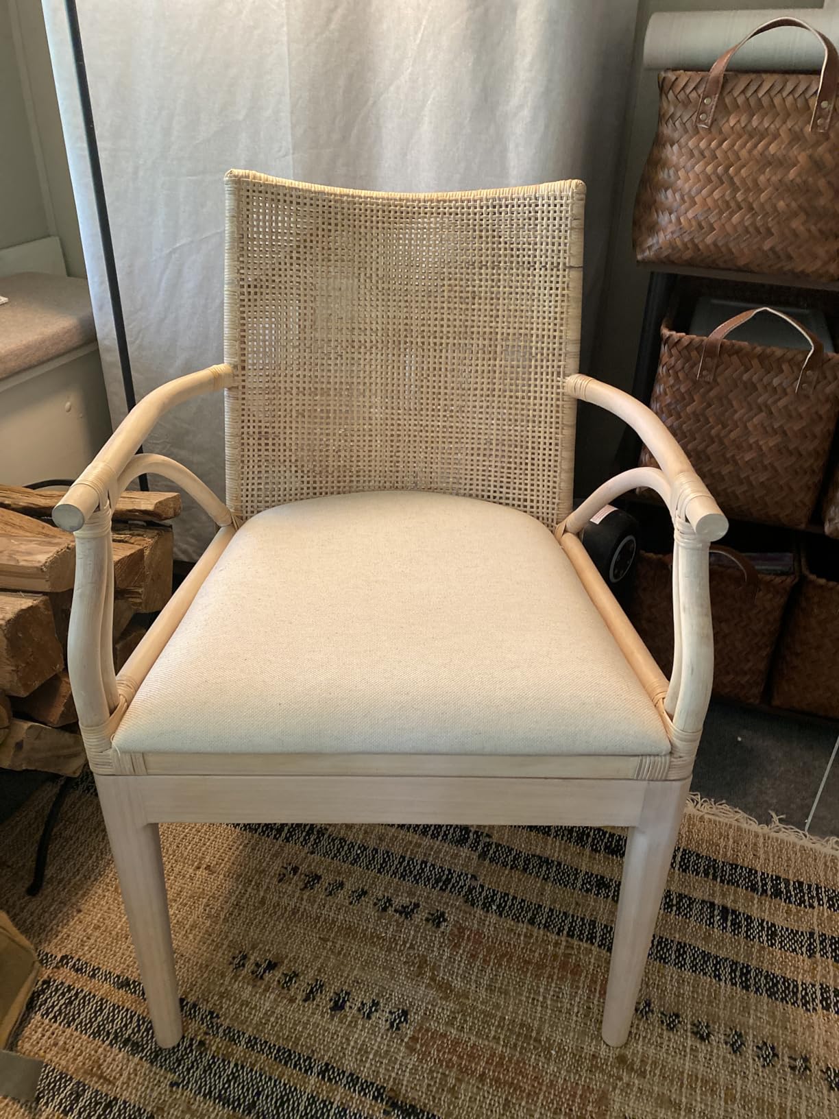 SAFAVIEH Home Collection - Gianni Brown & Black Solid Wood Rattan Arm Chair, Tropical Coastal Accent Seating for Living Room or Dining Space (SEA4011A) customer photo 1