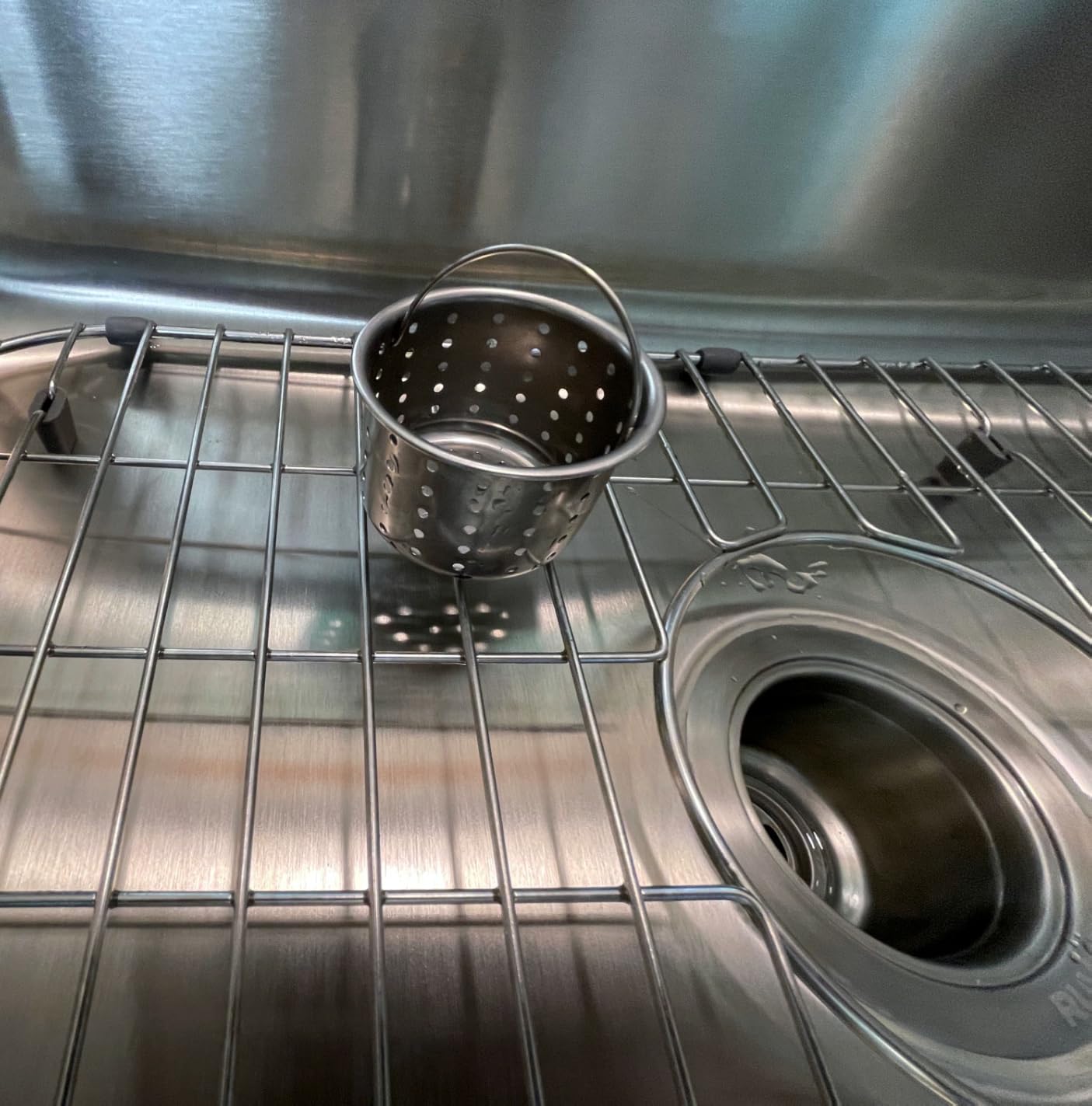 Ruvati 30-inch Undermount Kitchen Sink Single Bowl - 16 Gauge Stainless Steel Kitchen Sink with Brushed Finish hides scratches - Easy-to-Clean Single Bowl Undermount Sinks - RVM4250 customer photo 1