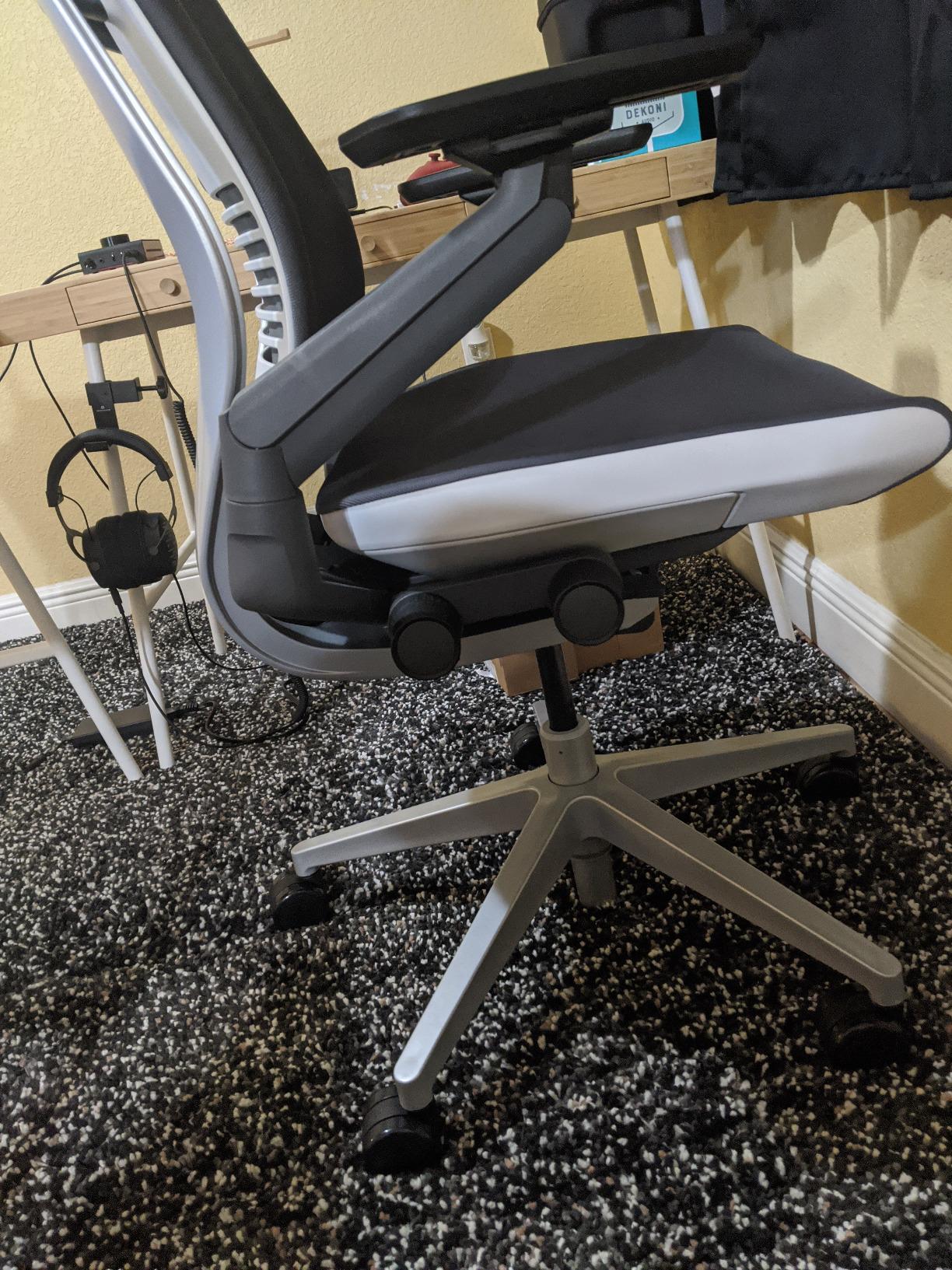 Gesture Office Chair - Ergonomic Work Chair with Wheels for Carpet - Comfortable - Intuitive-to-Adjust for Desk - 360-Degree Arms - Graphite Gray Fabric customer photo 2