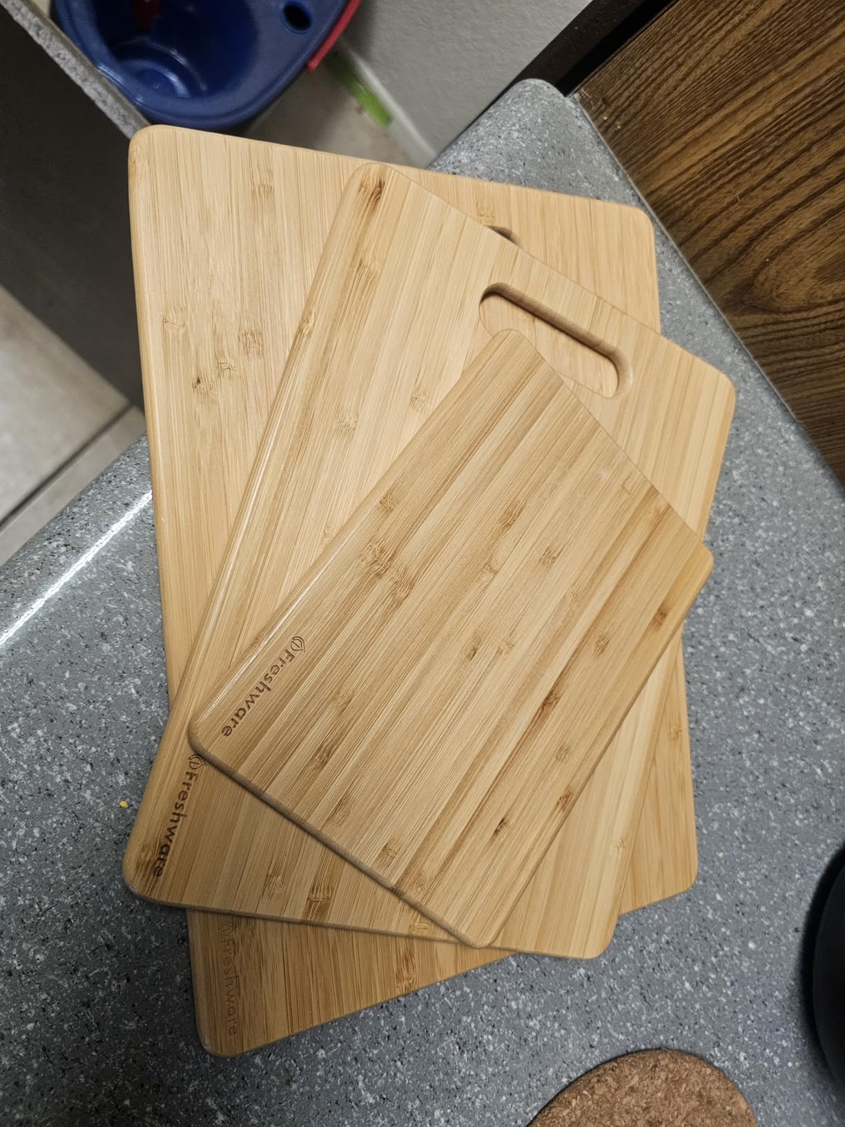 Freshware Bamboo Cutting Board Set of 3, Wooden Cutting Boards for Kitchen, Knife Friendly Food Grade Chopping Board, Lightweight with Hanging Hole for Easy Storage customer photo 2