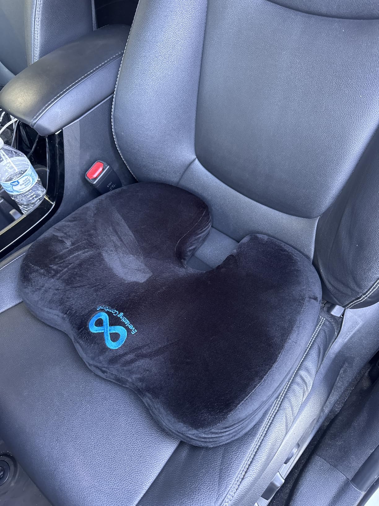 Everlasting Comfort Doctor Recommended Memory Foam Seat Cushion for Office Chairs & Car - Ergonomic Office Desk Accessories - Cushions for Tailbone Pain Relief, Sciatica (Black, Large) customer photo 2