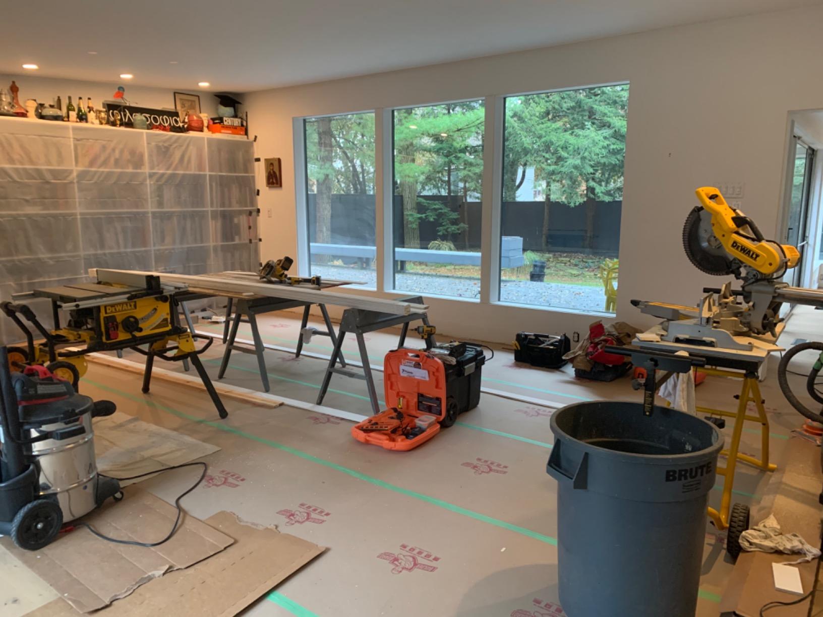 DEWALT Miter Saw, 12 Inch Double Bevel Sliding Compound Miter Saw, Includes Blade Wrench and Clamp, Increased Crosscut Capacity, Powerful 3800 RPM Motor 15 Amp (DWS779) customer photo 2