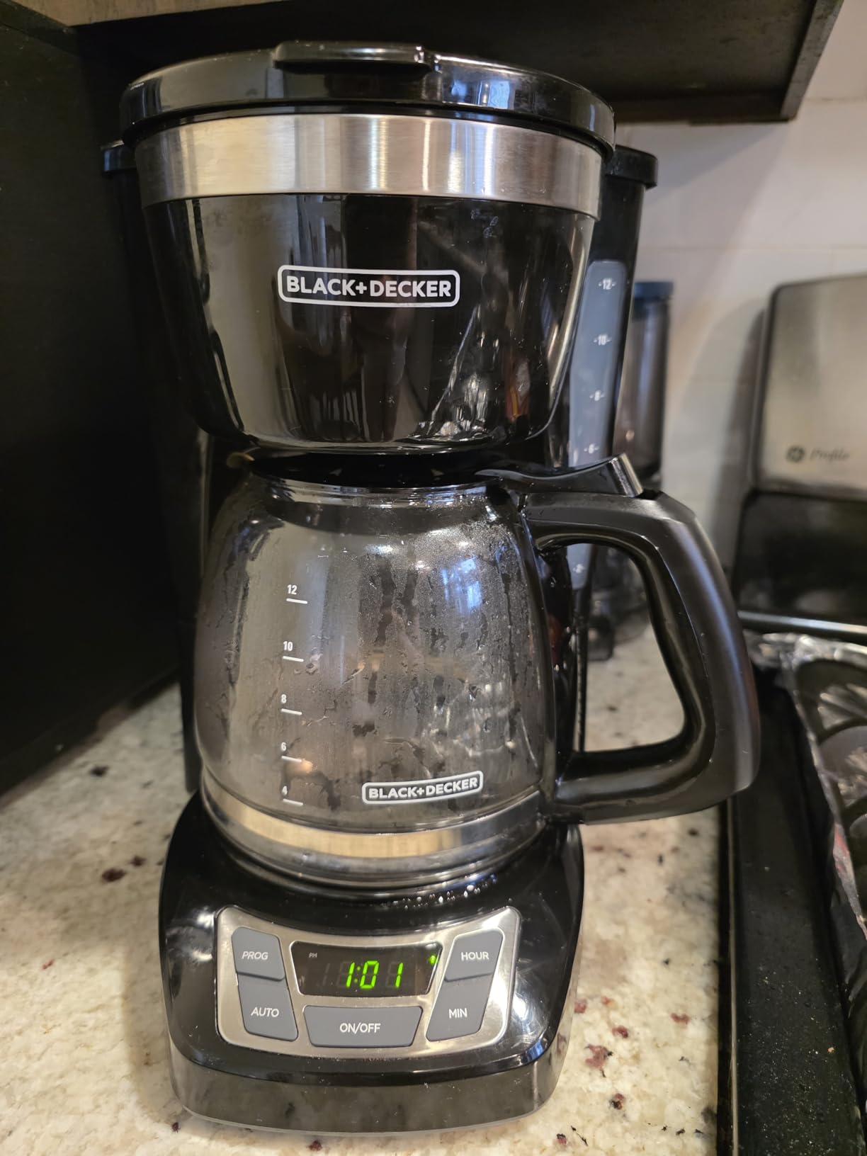 BLACK+DECKER 12-Cup Digital Coffee Maker, Programmable, Washable Basket Filter, Sneak-A-Cup, Auto Brew, Water Window, Keep Hot Plate, Black customer photo 2