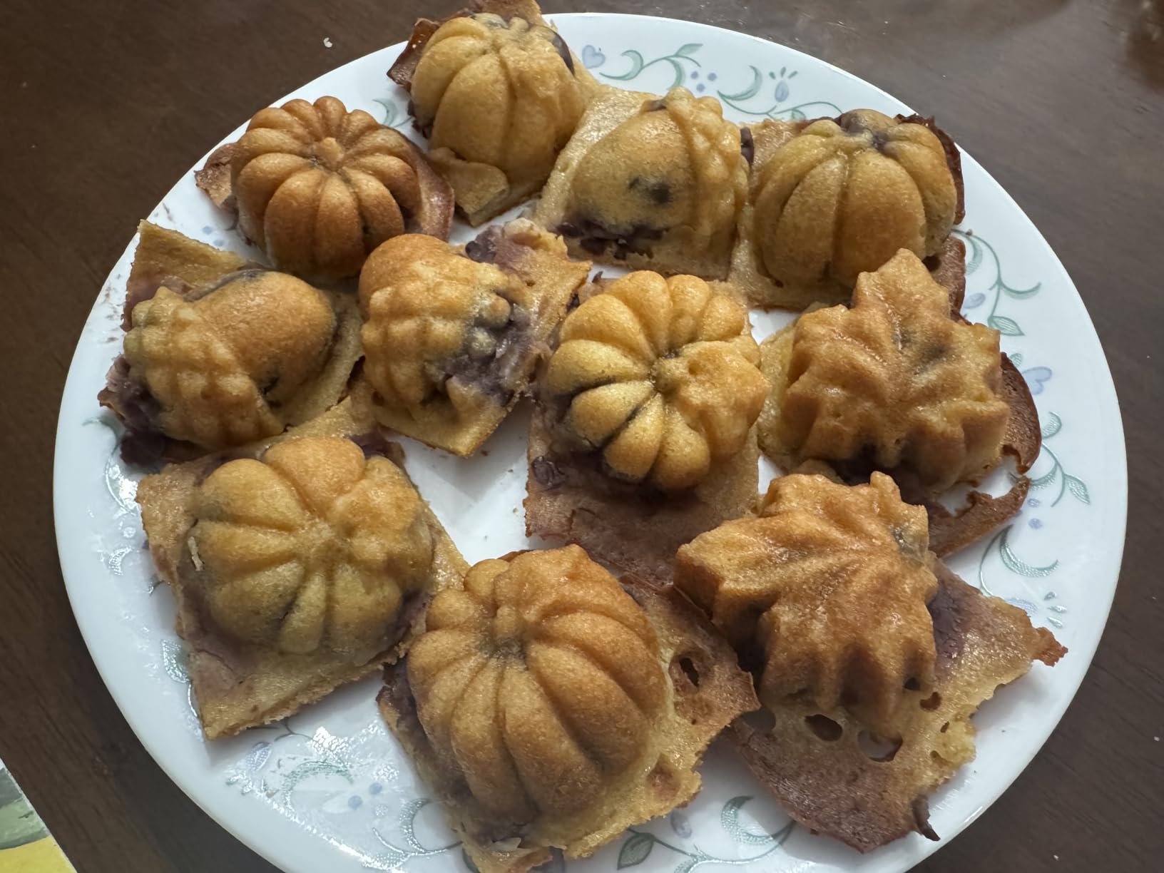 Nordic Ware Autumn Delights Cakelet Pan customer photo 1