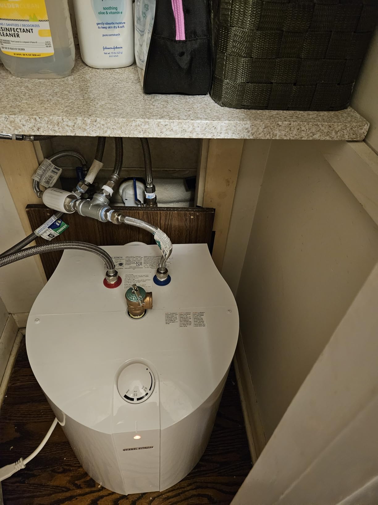 Stiebel Eltron 235089 6 Gallon, 1300W, 120V SHC 6 Mini-Tank Electric Water Heater customer photo 1