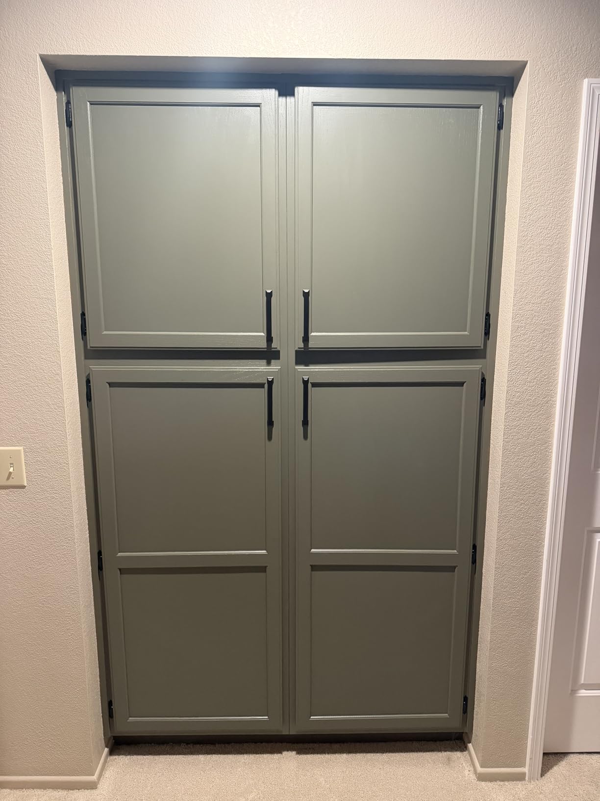 ALL-IN-ONE Paint by Heirloom Traditions, Cashmere (True White), Quart - Durable cabinet and furniture paint. Built in primer and top coat, no sanding needed. Includes our 30 featured color card. customer photo 1