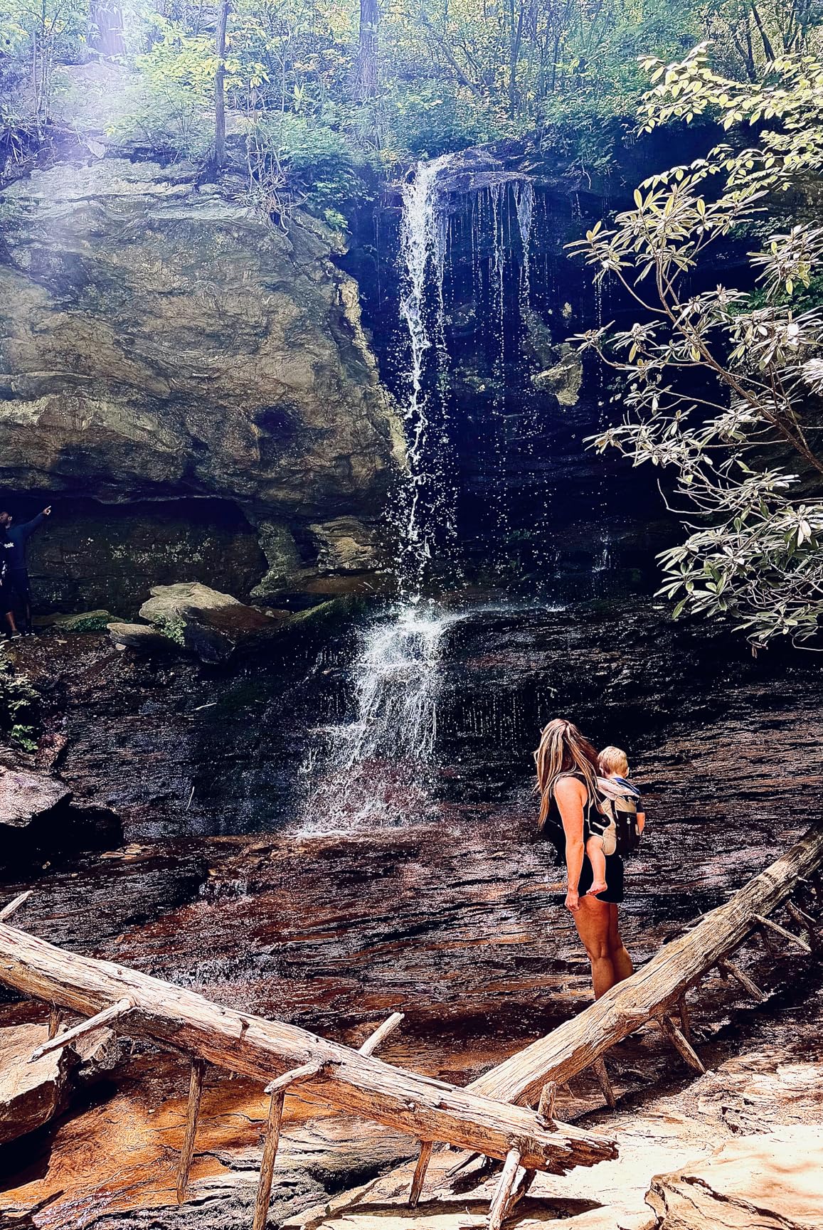 LÍLLÉbaby 3-in-1 Ergonomic CarryOn Airflow Toddler Carrier with Lumbar Support & Breathable Mesh (25-60 lbs), Supportive & Comfortable, Multi-Position Carrying for Hiking & Travel (Charcoal/Silver) customer photo 2