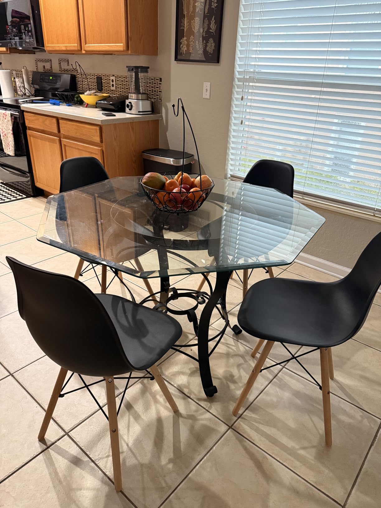 Furmax Modern Style DSW Dining Chair, Shell Lounge Plastic Chair for Kitchen, Dining, Bedroom, Living Room Side Chairs Set of 4 (White) customer photo 1