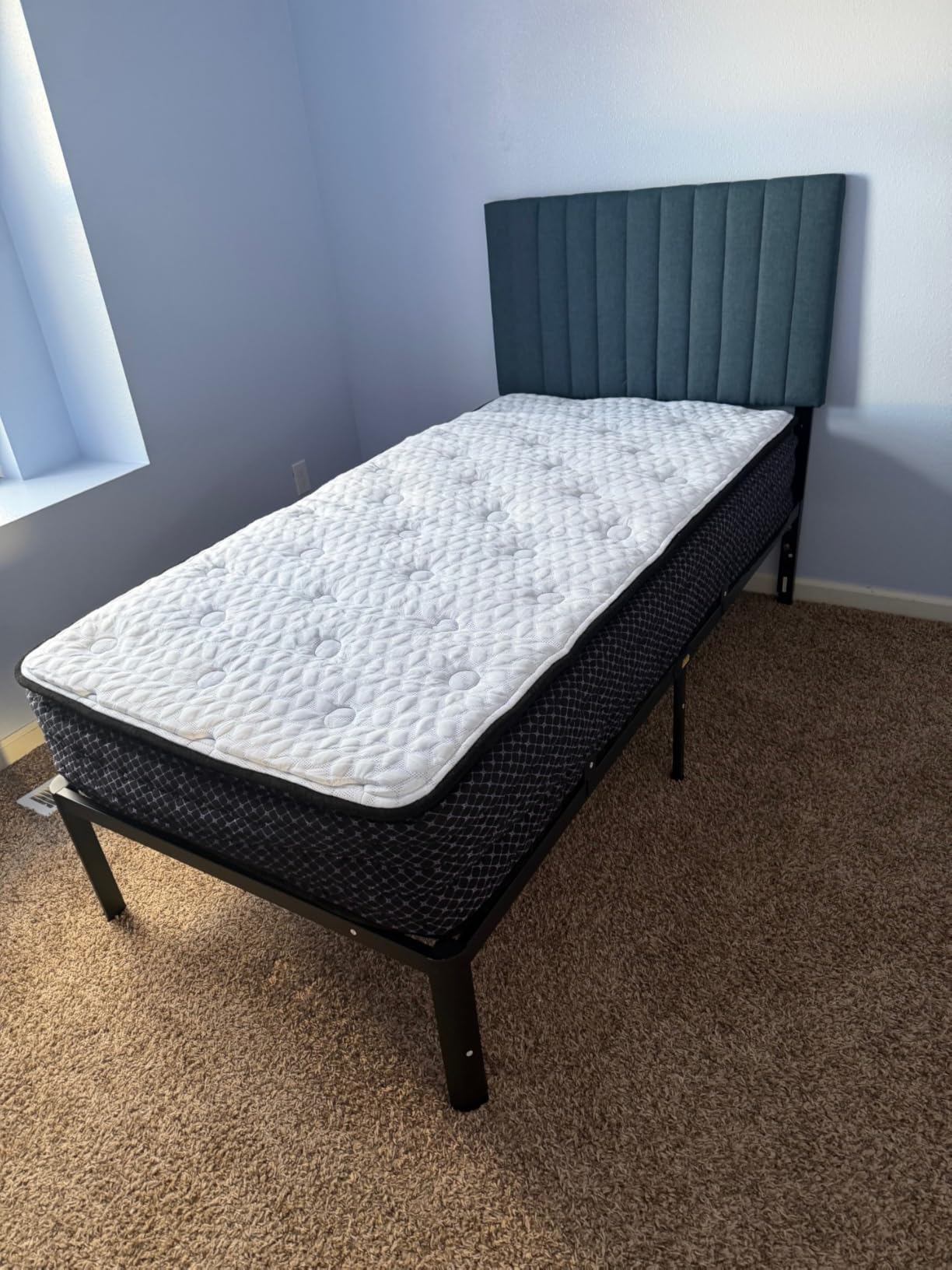 Signature Design by Ashley Chime 12 Hybrid Innerspring Queen Size Mattress, Ultra Plush Feel, Gel Memory Foam for Lumbar Support, Mattress in a Box, 12 Inch customer photo 1