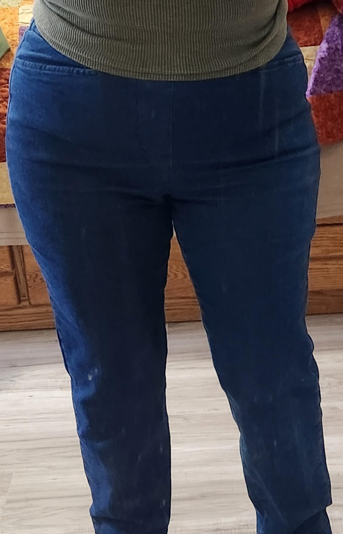 Women's Easy-Fit Elastic-Waist Pant customer photo 1