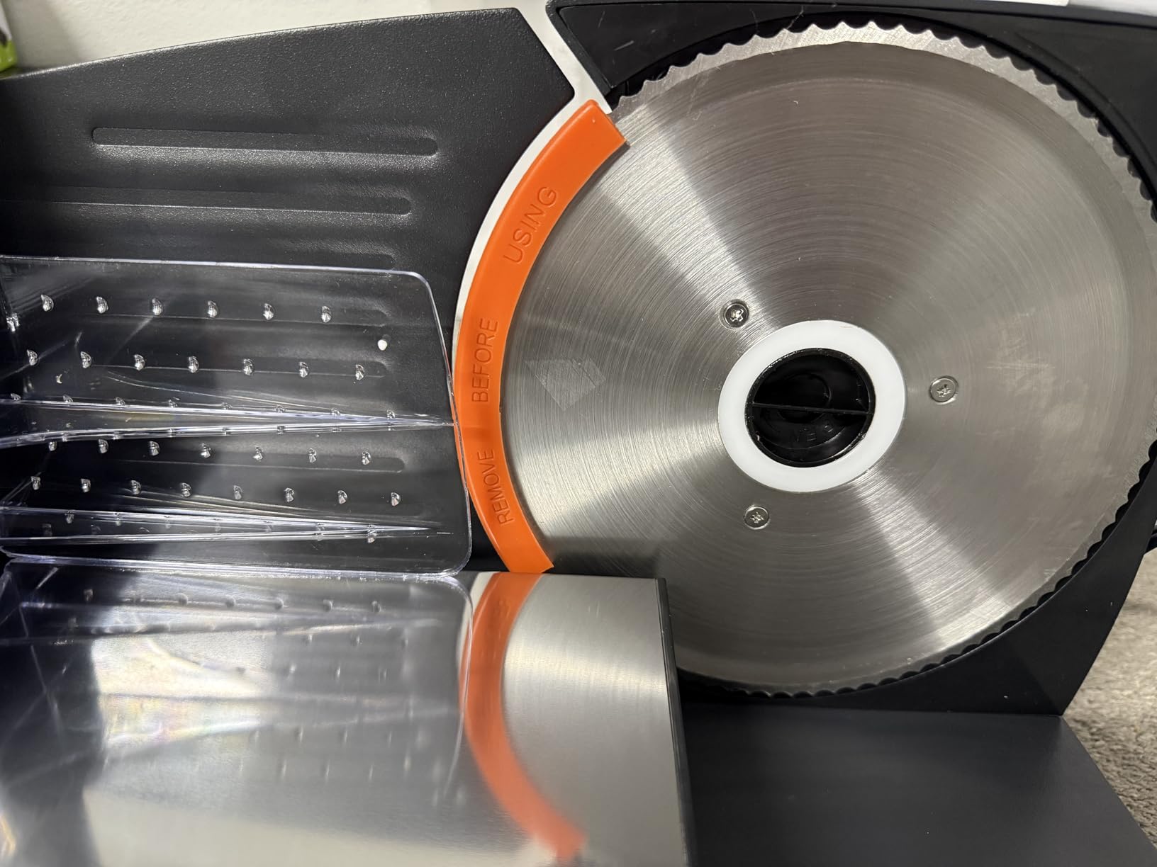 Elite Gourmet EMT-625B Ultimate Precision Electric Deli Food Meat Slicer Removable Stainless Steel Blade, Adjustable Thickness, Ideal for Cold Cuts, Hard Cheese, Vegetables and Bread, 7.5 Inch, Black customer photo 1