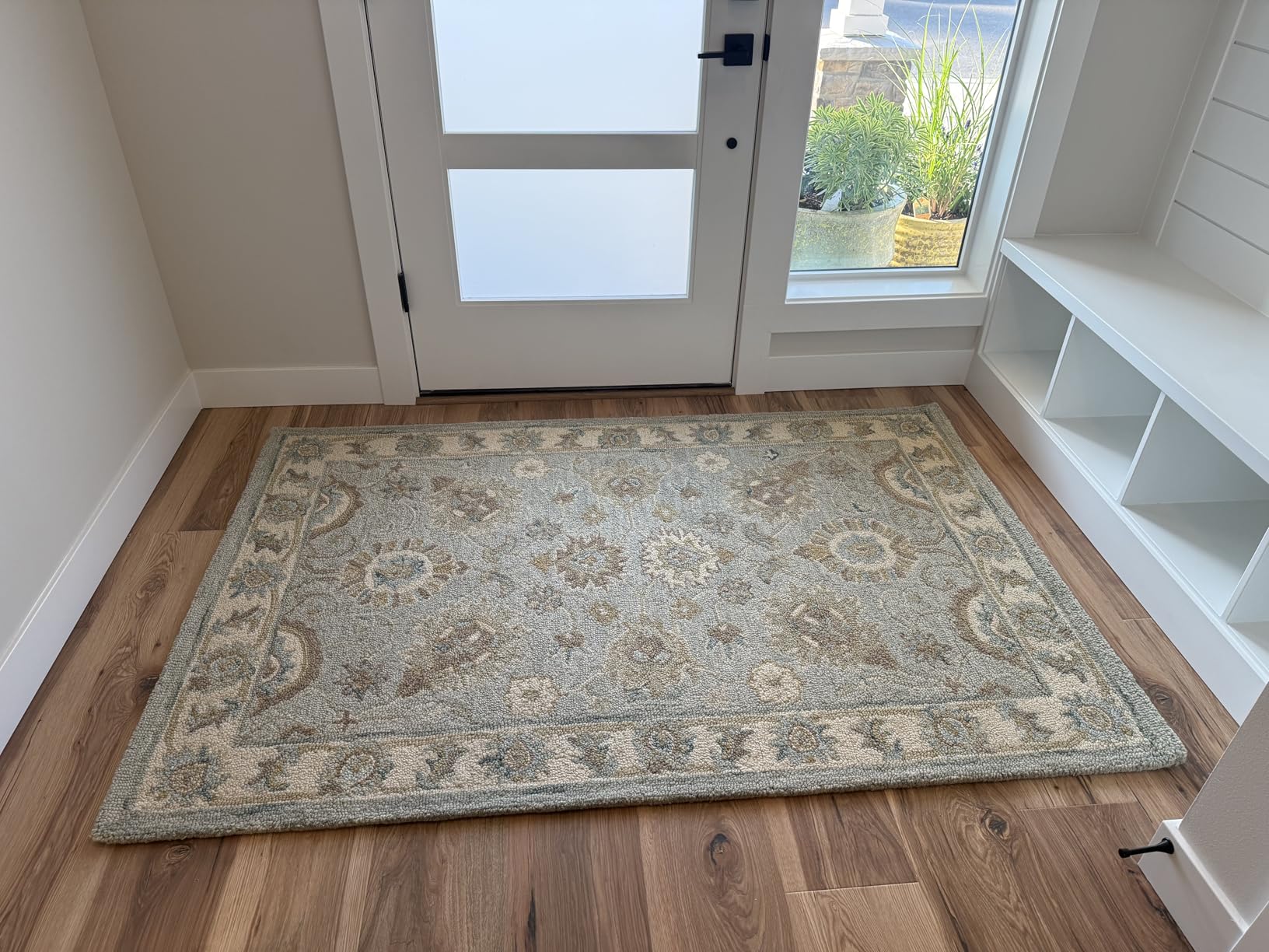 SAFAVIEH Blossom Collection 5' x 8' Sage / Ivory Handmade Premium Wool Area Rug customer photo 2