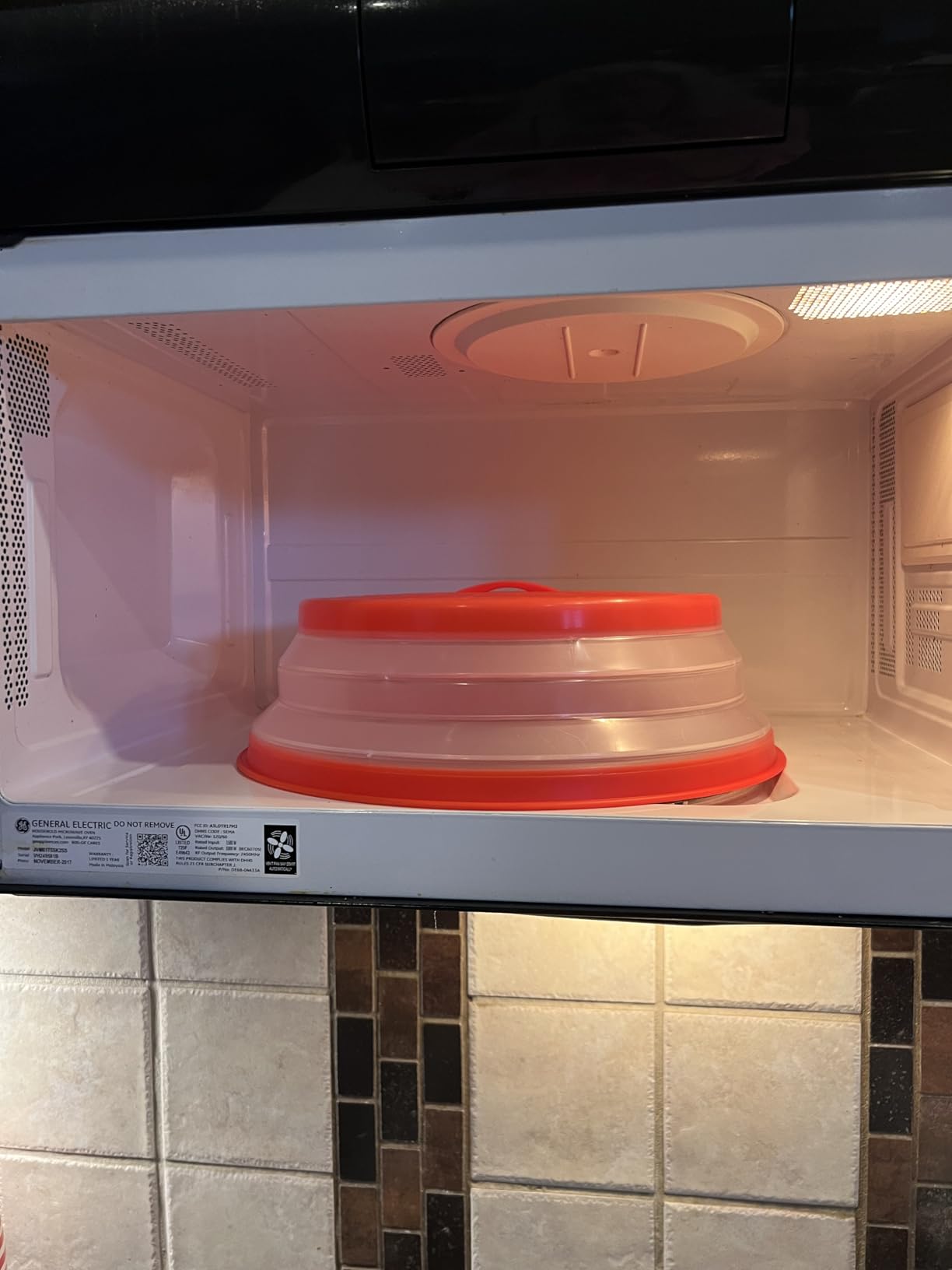 Tovolo Microwave Splatter Cover for Food, Medium (Charcoal) - Collapsible & Vented Silicone Splatter Guard Lid - Microwave Plate & Dish Cover with Handle - BPA-Free Kitchen Gadget customer photo 1
