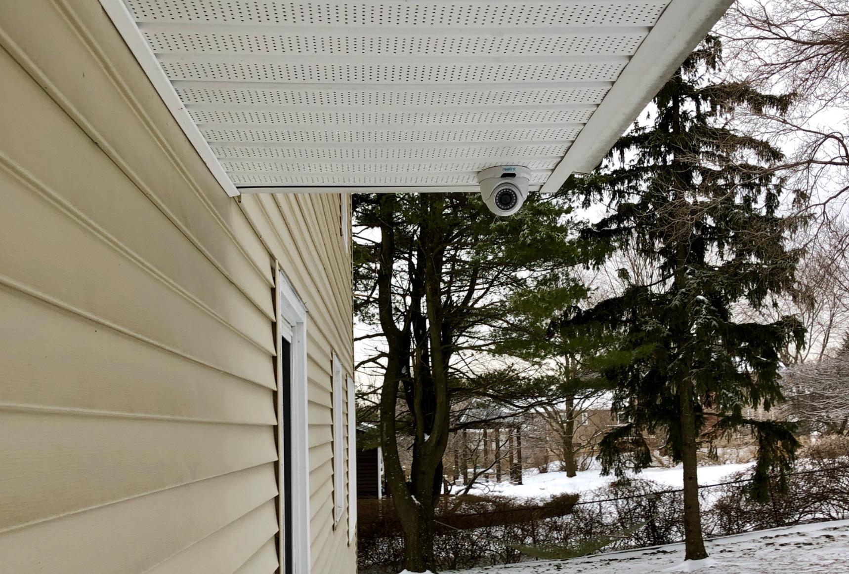 REOLINK Smart 5MP 8CH Home Security Camera System - 4pcs PoE IP Cameras with Person/Pet/Vehicle Detection, 4K NVR, 2TB HDD customer photo 1