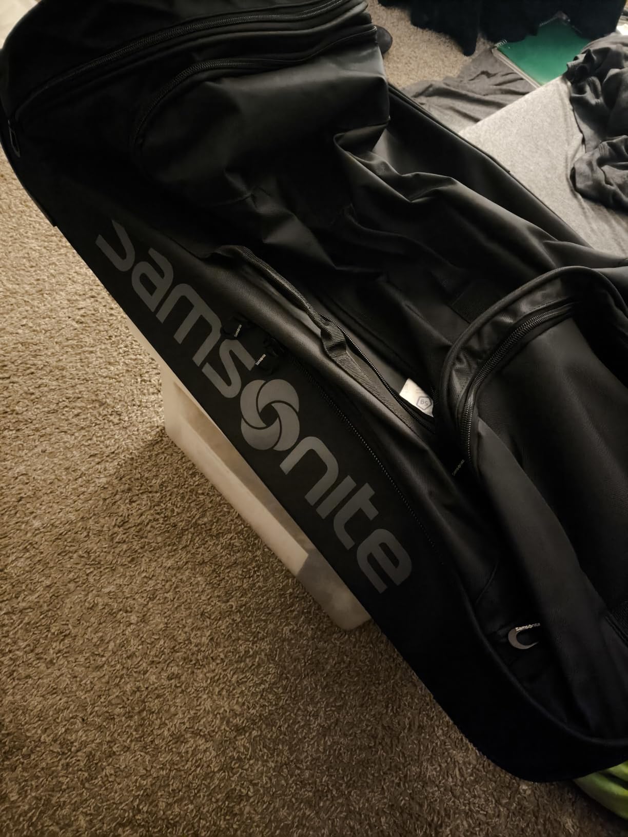 Samsonite Andante 2 Wheeled Duffel Bag - 32-Inch Durable Rolling Luggage with Inline Skate Wheels, Push-Button Handle & Spacious Compartments - Travel-Friendly and Lightweight - All Black customer photo 2