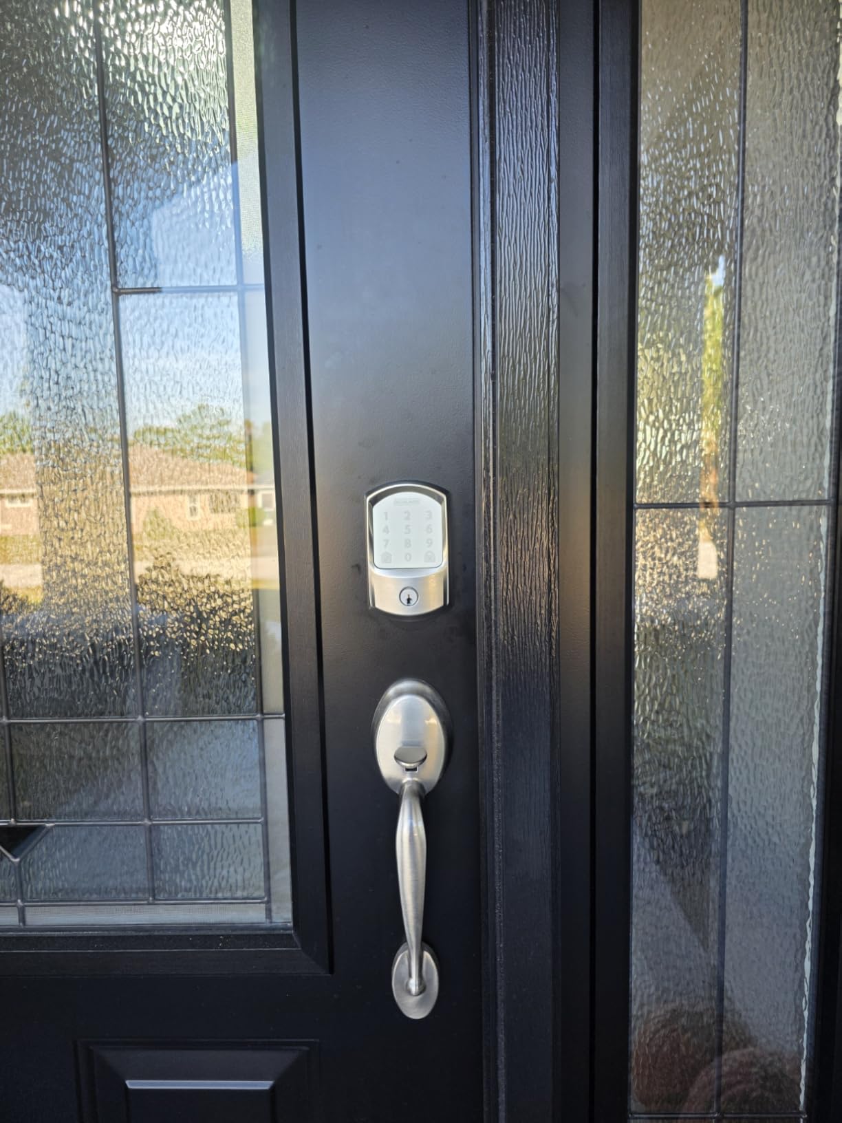 Schlage Encode Smart Wi-Fi Deadbolt Lock with Touchscreen Keypad, Keyless Front Door Entry, App Control, Alexa, Google Home and Airbnb Compatible, Matte Black customer photo 2