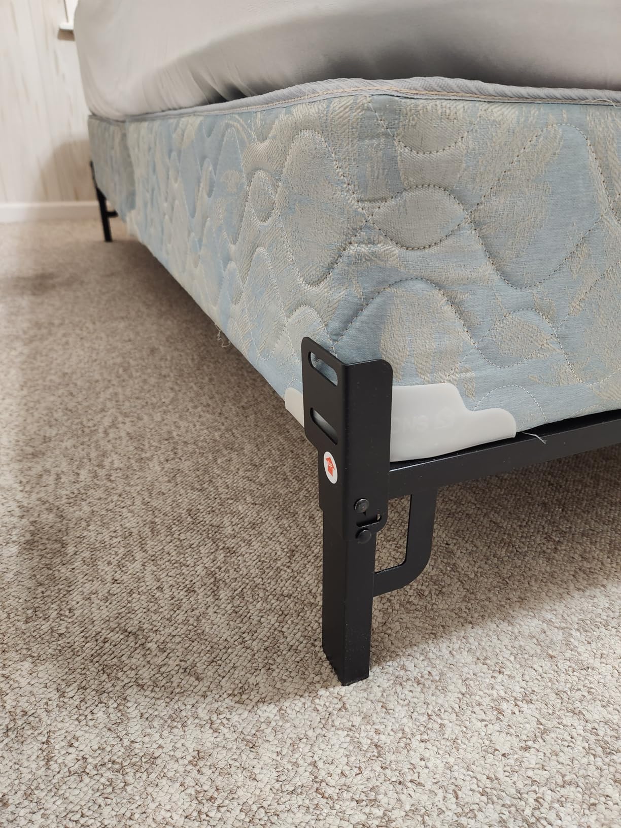 Amazon Basics Metal Bed Frame, 9-Leg Support Base for Box Spring and Mattress, King-Size, Tool-Free Easy Assembly, 79.6
