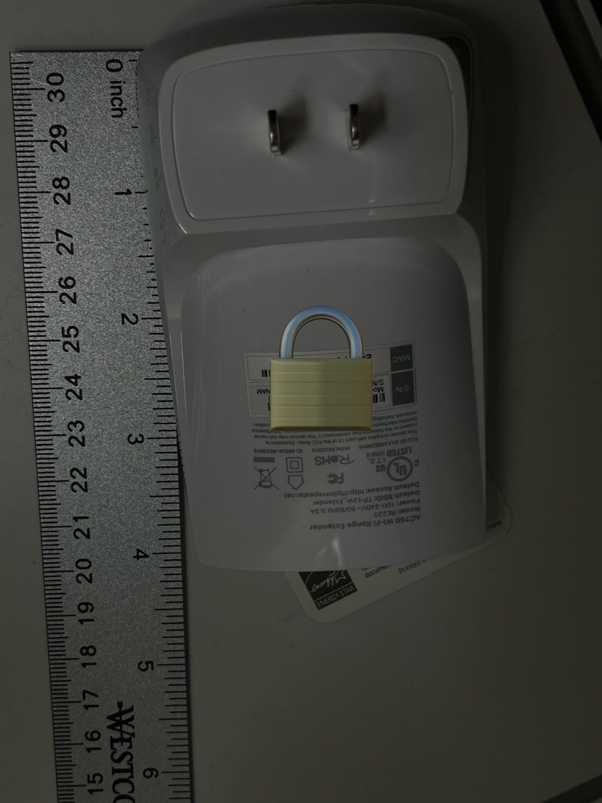 TP-Link WiFi Extender RE220 customer photo 2