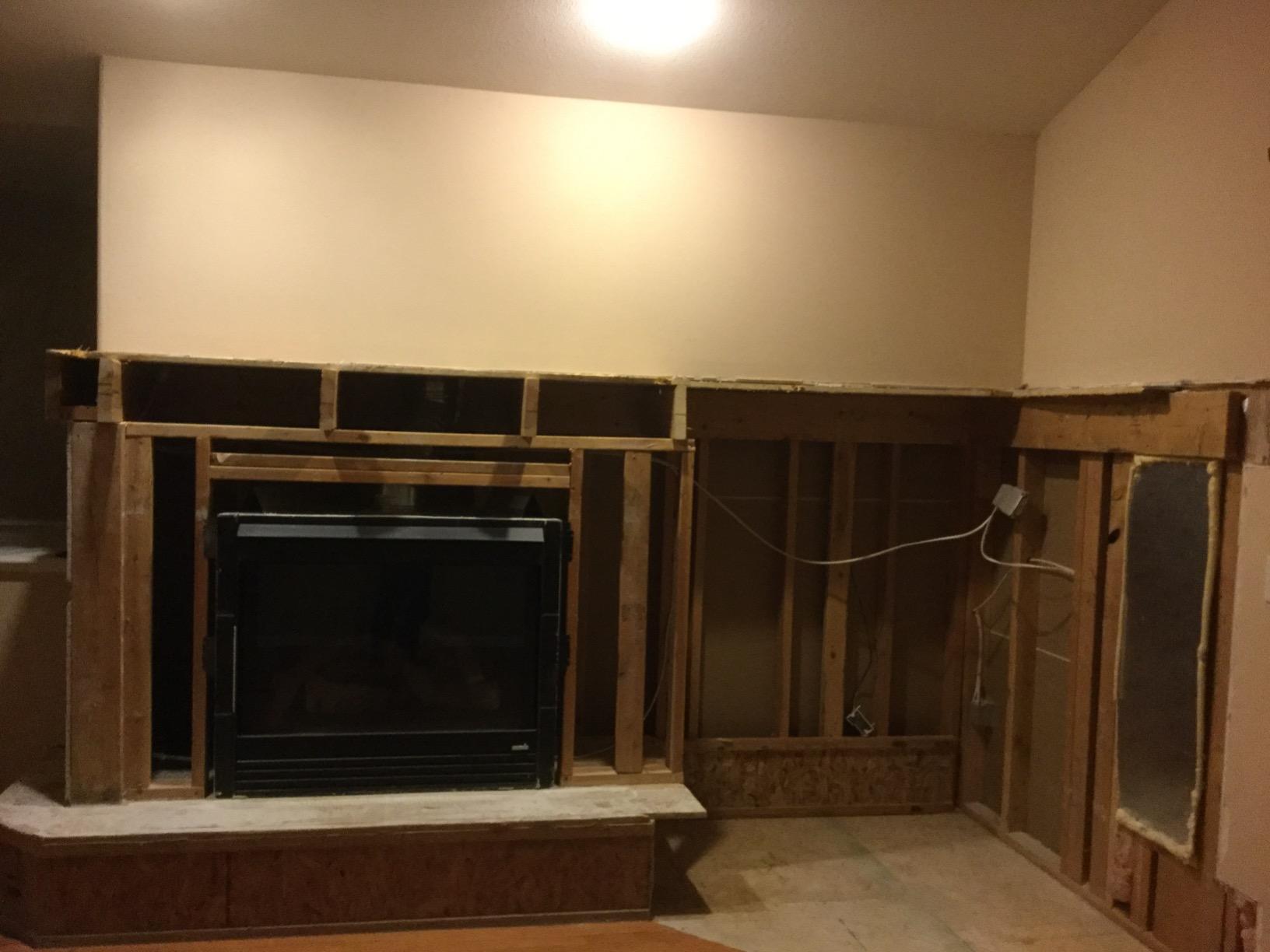 DEWALT Miter Saw, Single Bevel, Compound, 10-Inch, 15-Amp (DWS713) customer photo 1