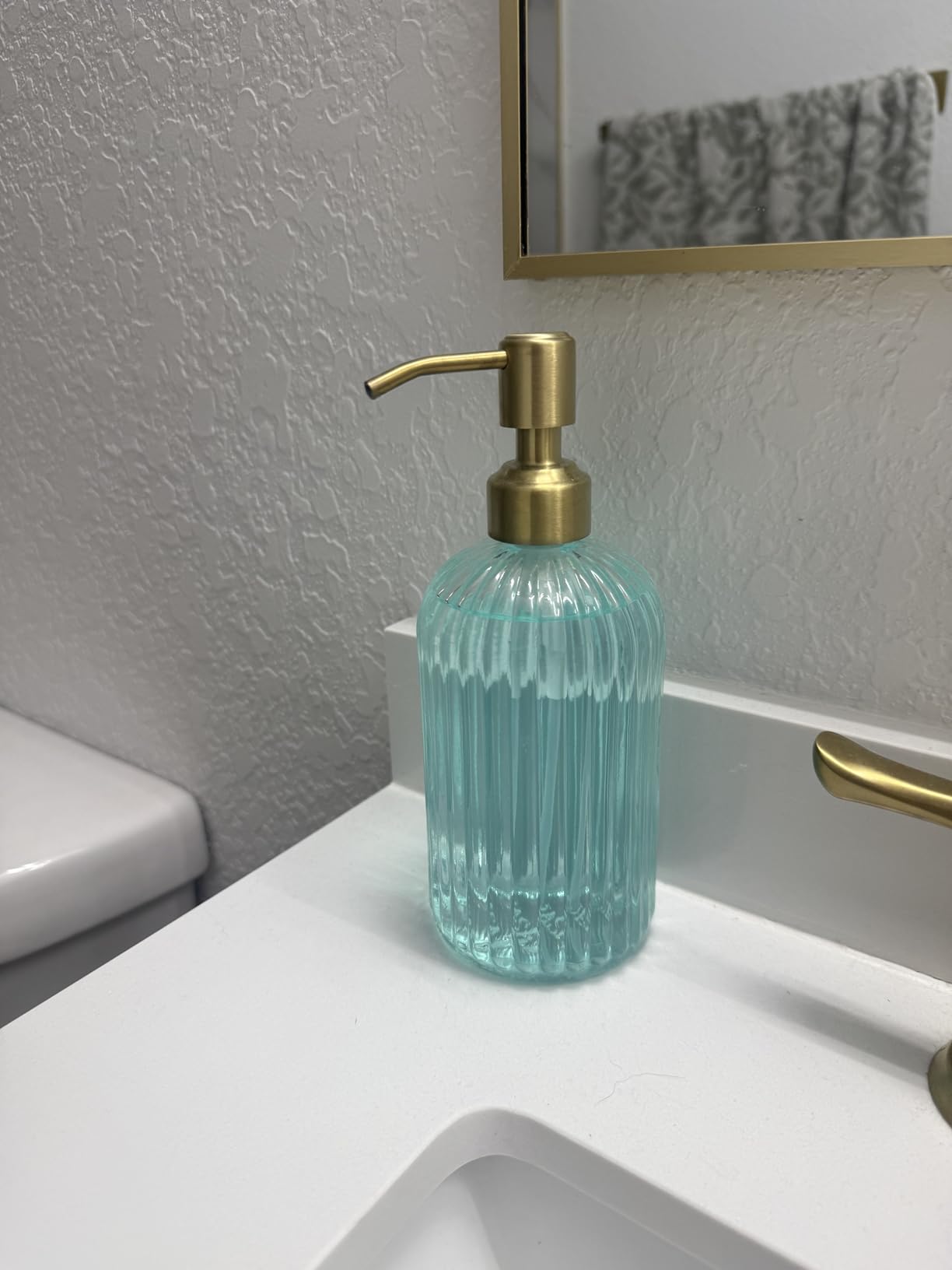 JASAI 18 Oz Clear Glass Soap Dispenser with Rust Proof Stainless Steel Pump, Refillable Liquid Hand soap Dispenser for Bathroom, Premium Kitchen Soap Dispenser (Clear) customer photo 2