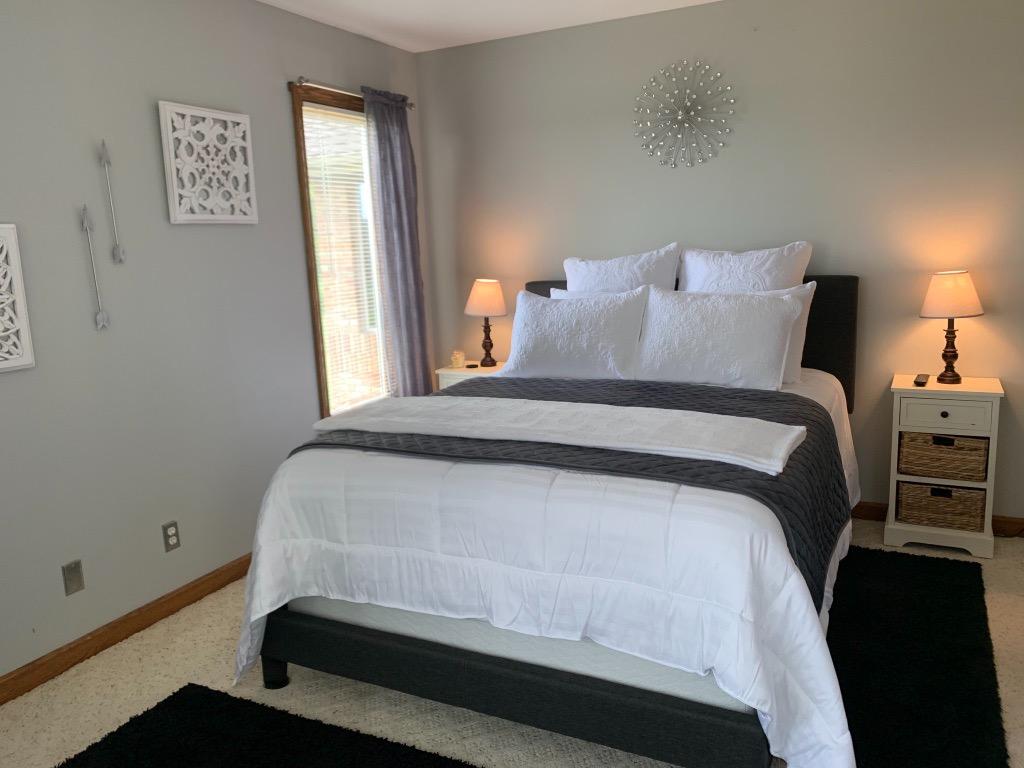 California Design Den Soft Queen Sheet Set - Soft 400 Thread Count Sateen, Natural 100% Cotton Sheets for Queen Size Bed, Deep Pockets - Grey customer photo 2