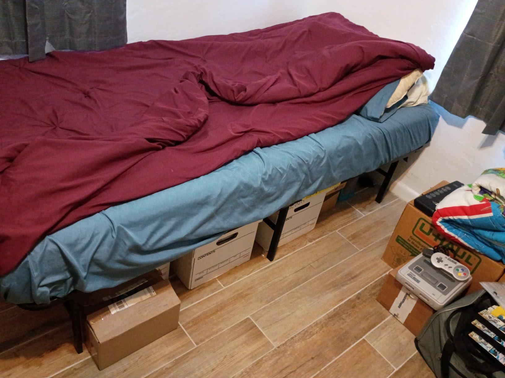 Amazon Basics Foldable Metal Platform Bed Frame with Storage, Sturdy Steel, No Box Spring Needed, 18 Inches High, Tool-Free Easy Assembly, Noise-Free, Queen Size, Black customer photo 2