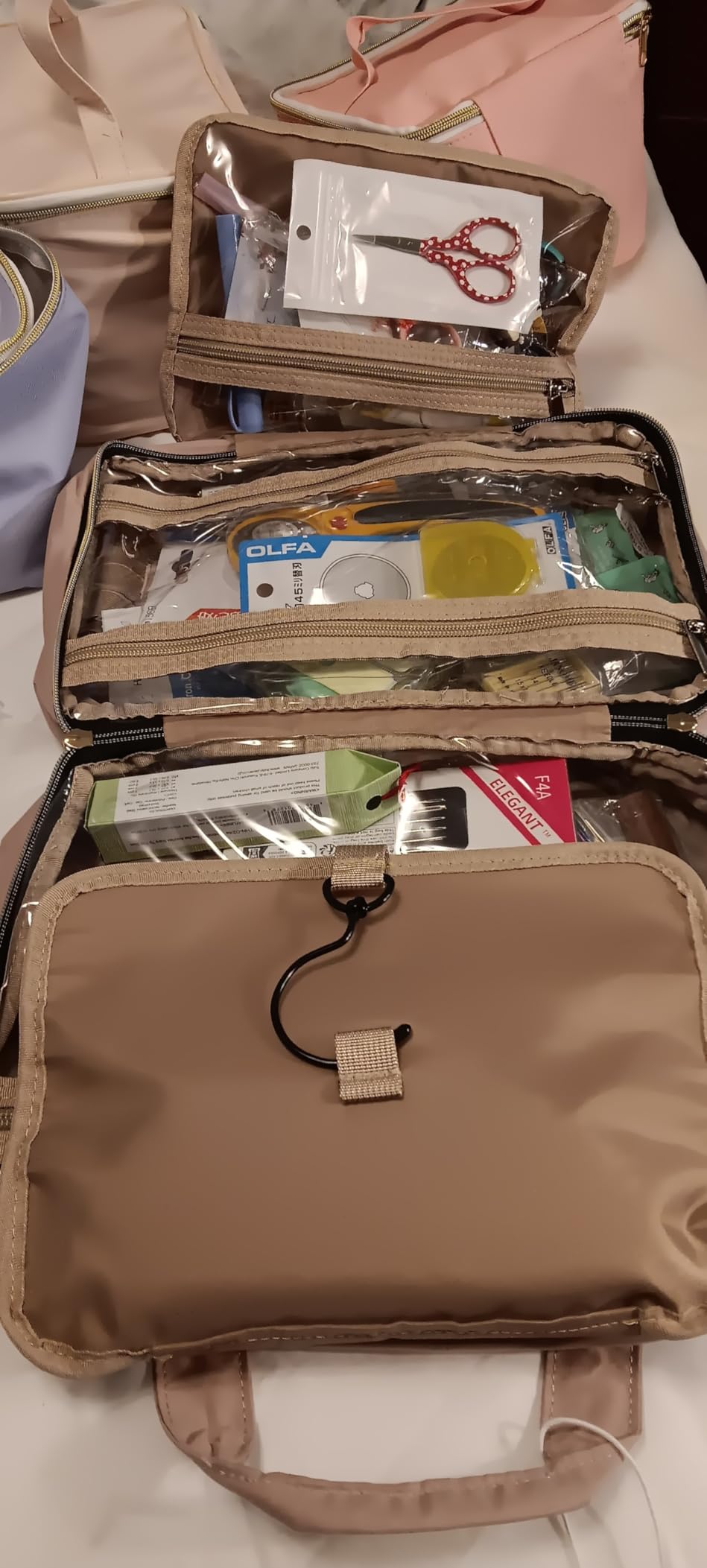 Toiletry Bag Travel Bag with Hanging Hook, Water-resistant Makeup Cosmetic Bag Travel Organizer for Accessories customer photo 2