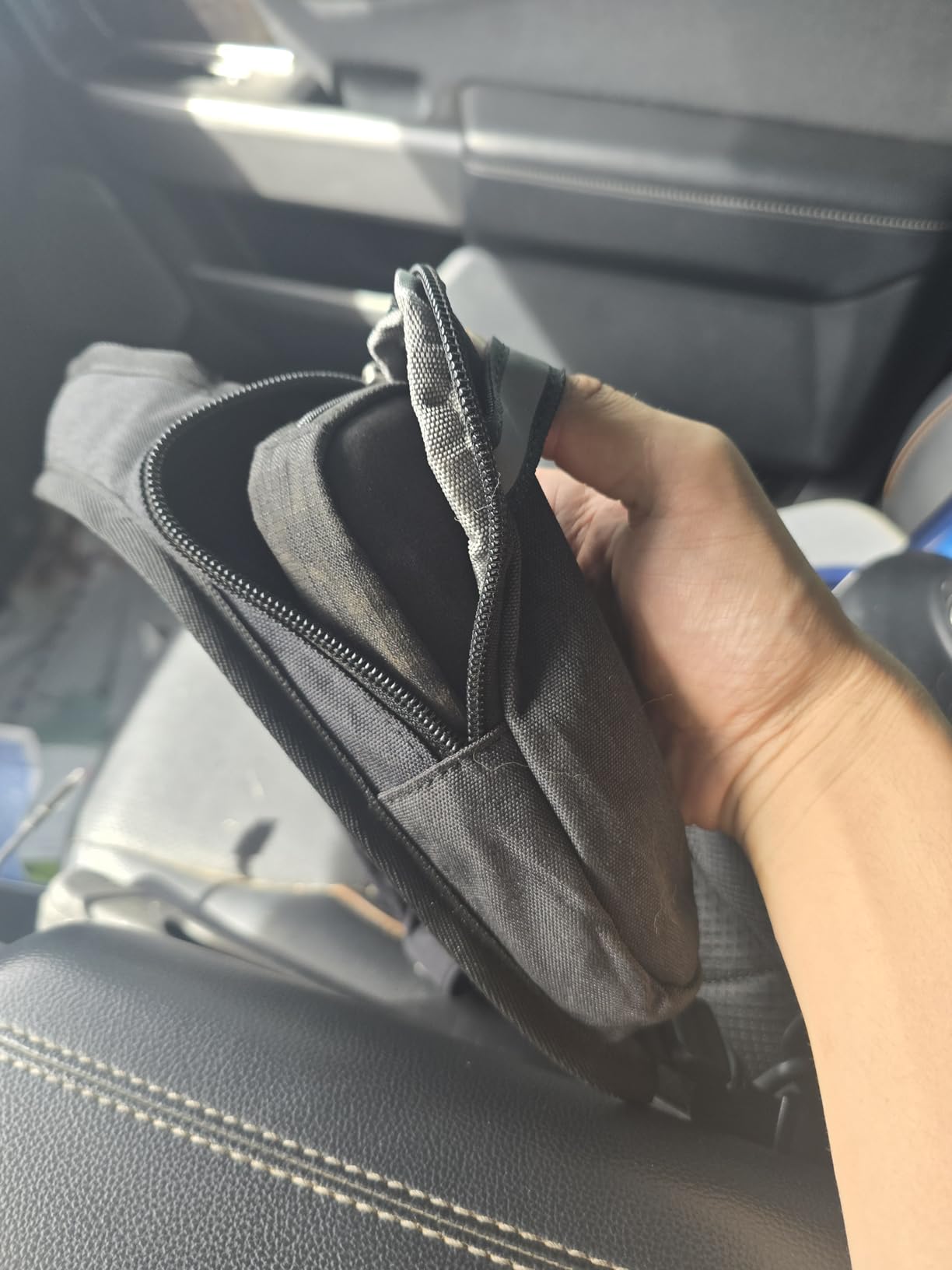 WATERFLY Crossbody Sling Backpack Sling Bag Travel Hiking Chest Bag Daypack (Black) customer photo 1