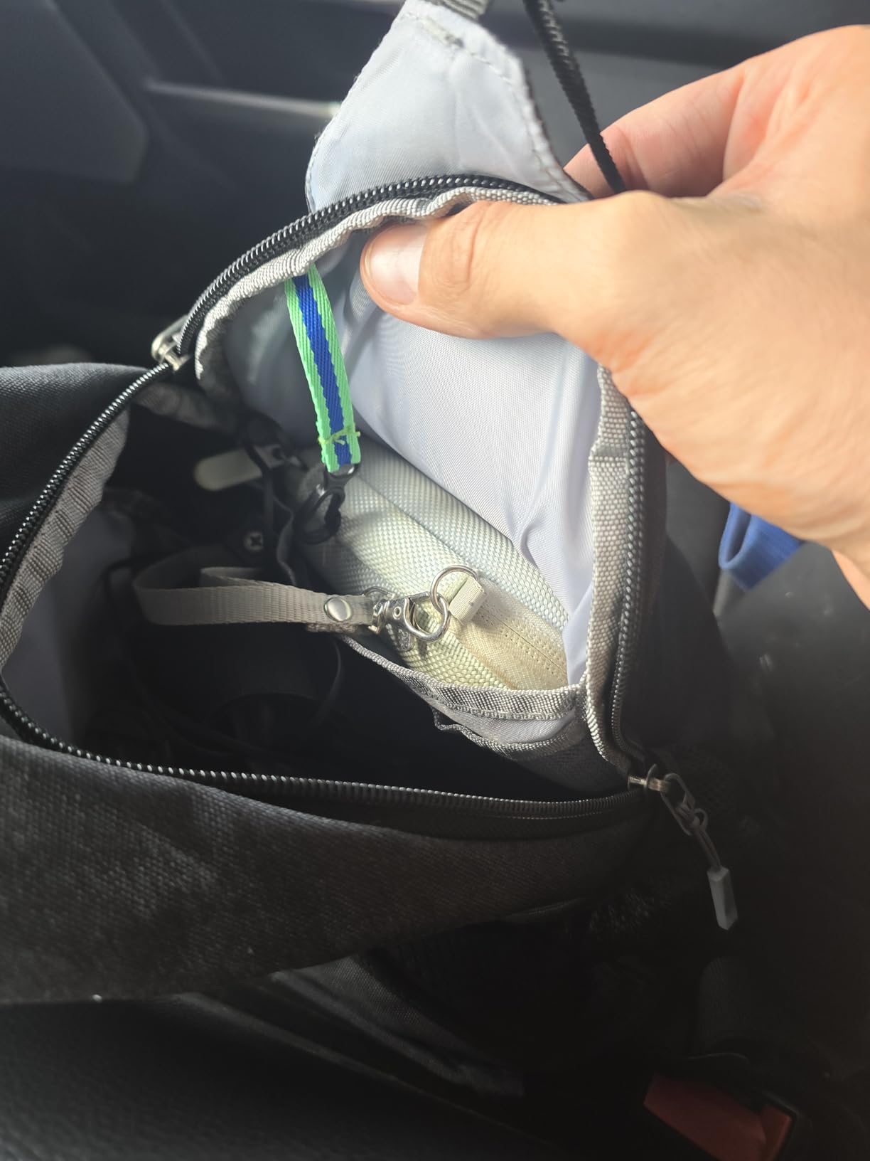 WATERFLY Crossbody Sling Backpack Sling Bag Travel Hiking Chest Bag Daypack (Black) customer photo 2