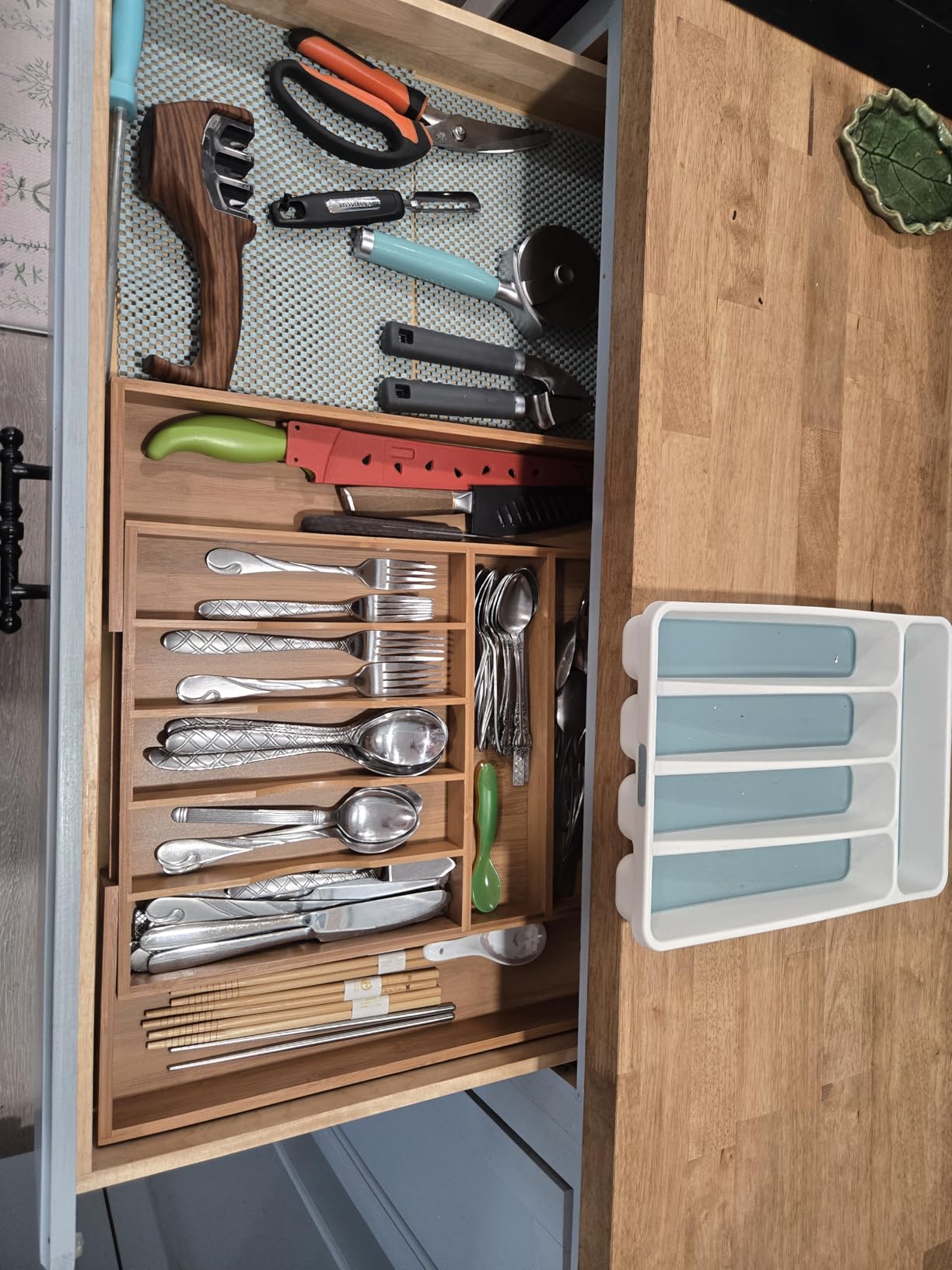 ROYAL CRAFT WOOD Luxury Bamboo Kitchen Drawer Organizer - Silverware Organizer, Utensil Holder & Cutlery Tray Drawer Dividers for Flatware (9 Slot, Natural) customer photo 2