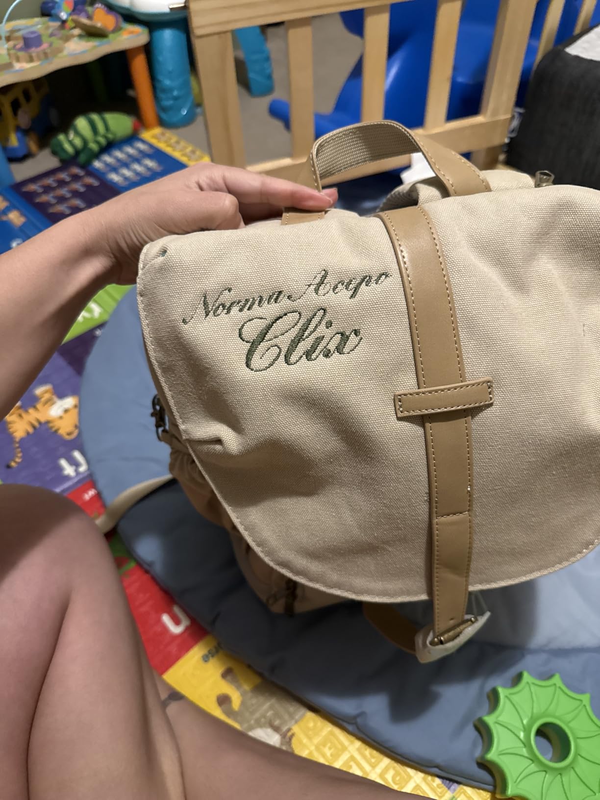 BAGSMART Camera Backpack, DSLR SLR Waterproof Camera Bag, Anti-Theft Photography Backpack with 15 Inch Laptop Compartment, Tripod Holder & Rain Cover, Black customer photo 1