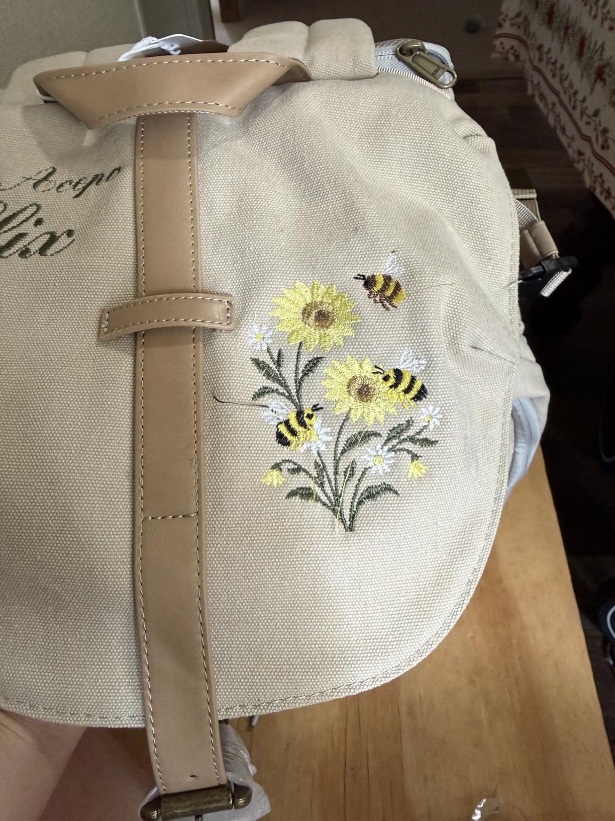 BAGSMART Camera Backpack, DSLR SLR Waterproof Camera Bag, Anti-Theft Photography Backpack with 15 Inch Laptop Compartment, Tripod Holder & Rain Cover, Black customer photo 2