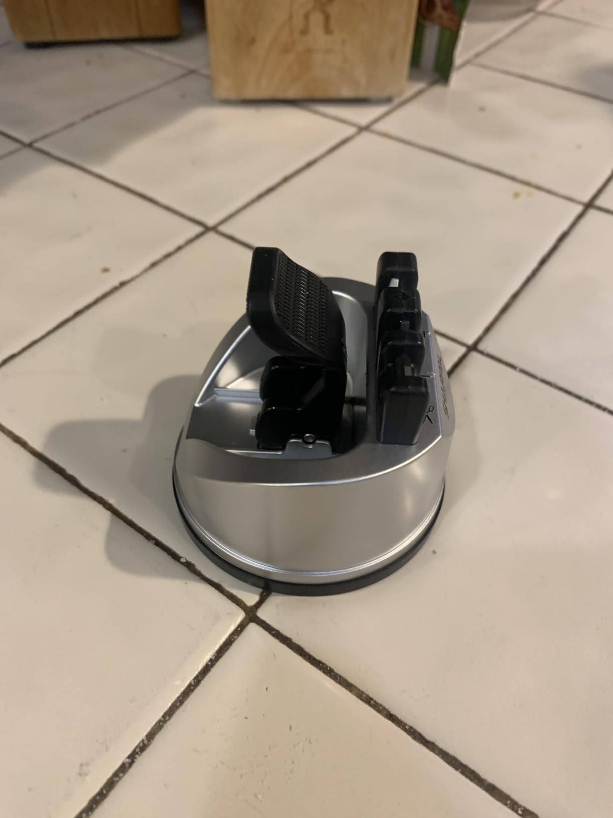 SHARPAL 191H Knife Scissors Sharpener | Repairs, Restores & Sharpens Straight, Serrated & Kitchen Knives - Versatile Sharpening Tool for Blades customer photo 1