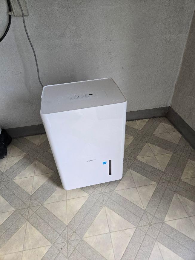 Amazon Basics 50-Pint Large Dehumidifier with Pump, Energy Star Certified, Humidity Control, Auto-Defrost, Timer, Overflow Protection for Rooms up to 4000 SFT, White customer photo 2
