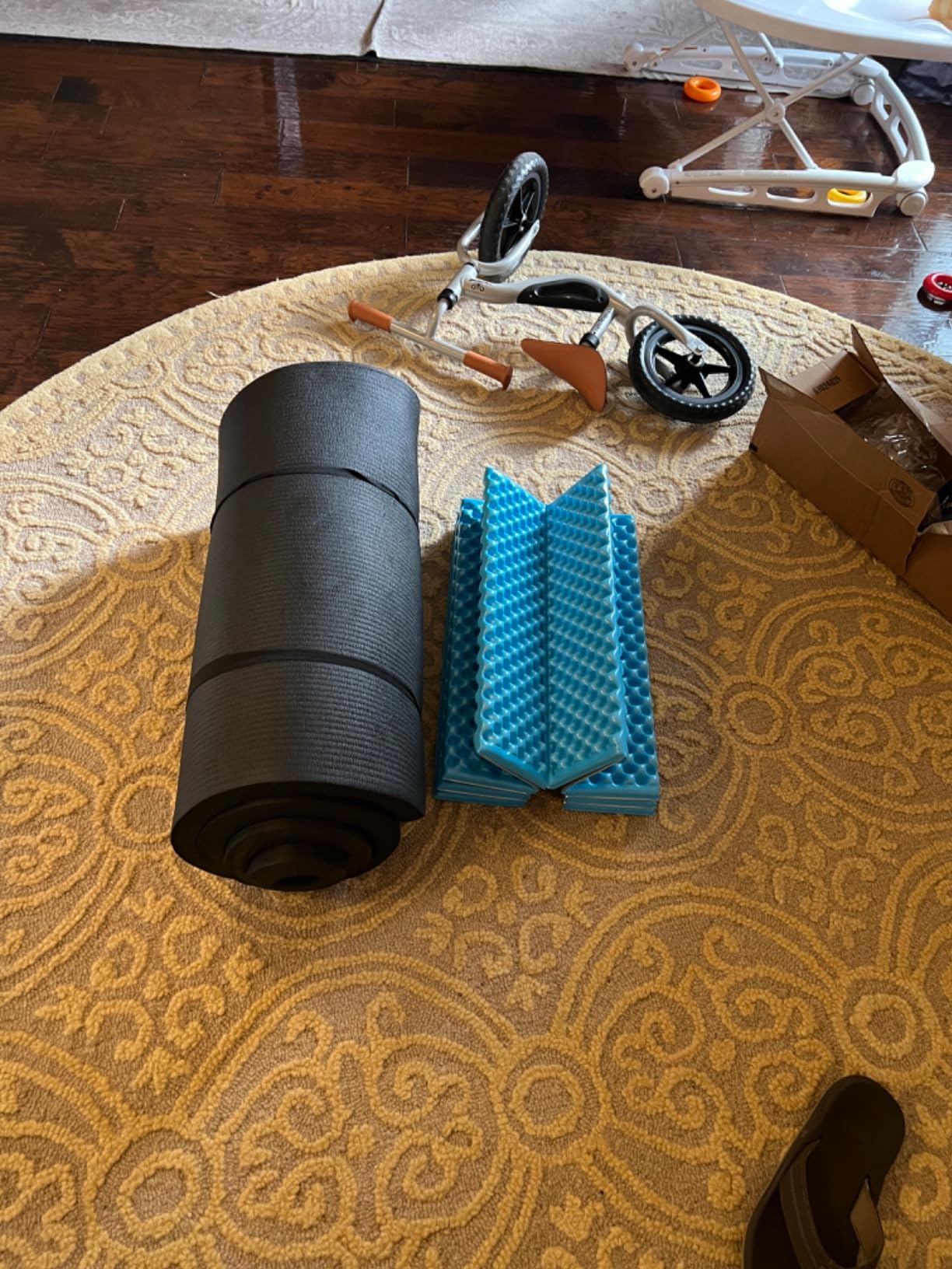 Foam Sleeping Pad for Camping - 1.25-Inch-Thick Waterproof Sleep Pad with Carry Straps for Cots, Tents, or Sleepovers by Wakeman Outdoors (Black) customer photo 2