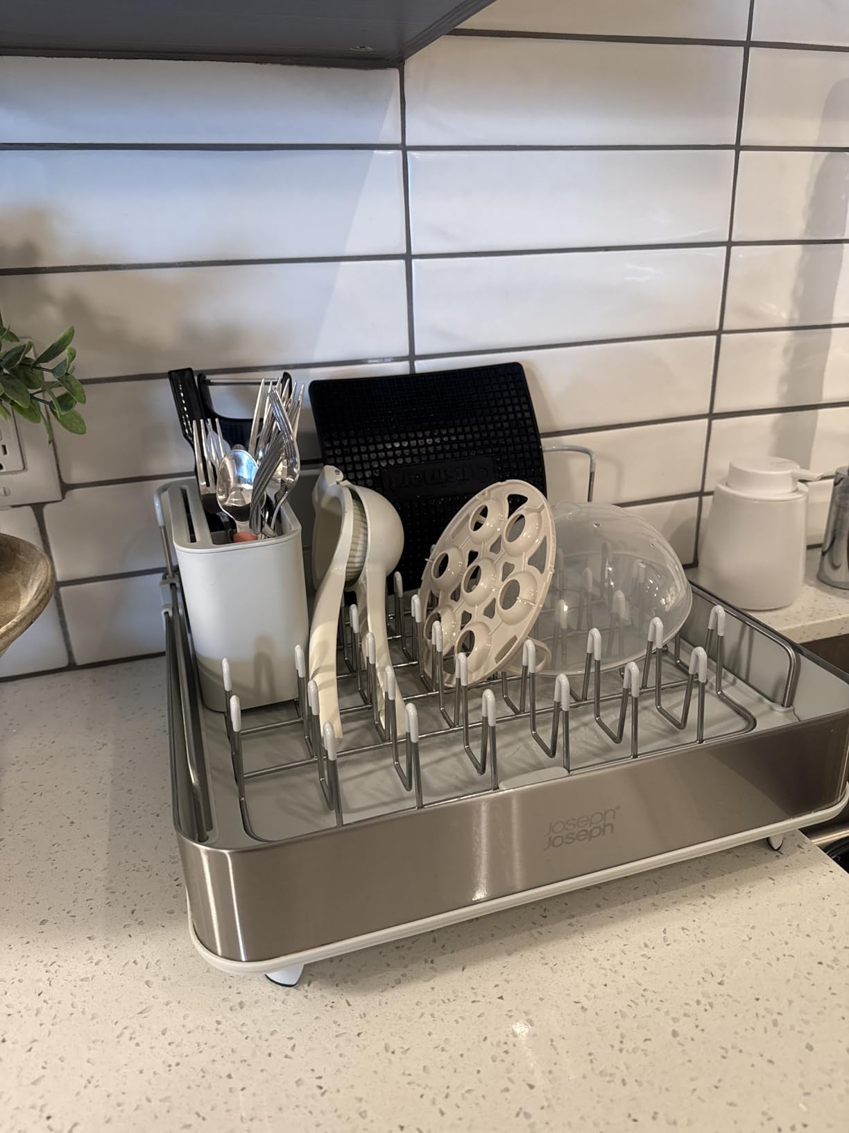 Joseph Joseph Extendable Dish Drying Rack with Dual Parts - Stainless Steel, Non-Scratch, Movable Utensil Drainer & Drainage Spout, Gray customer photo 1
