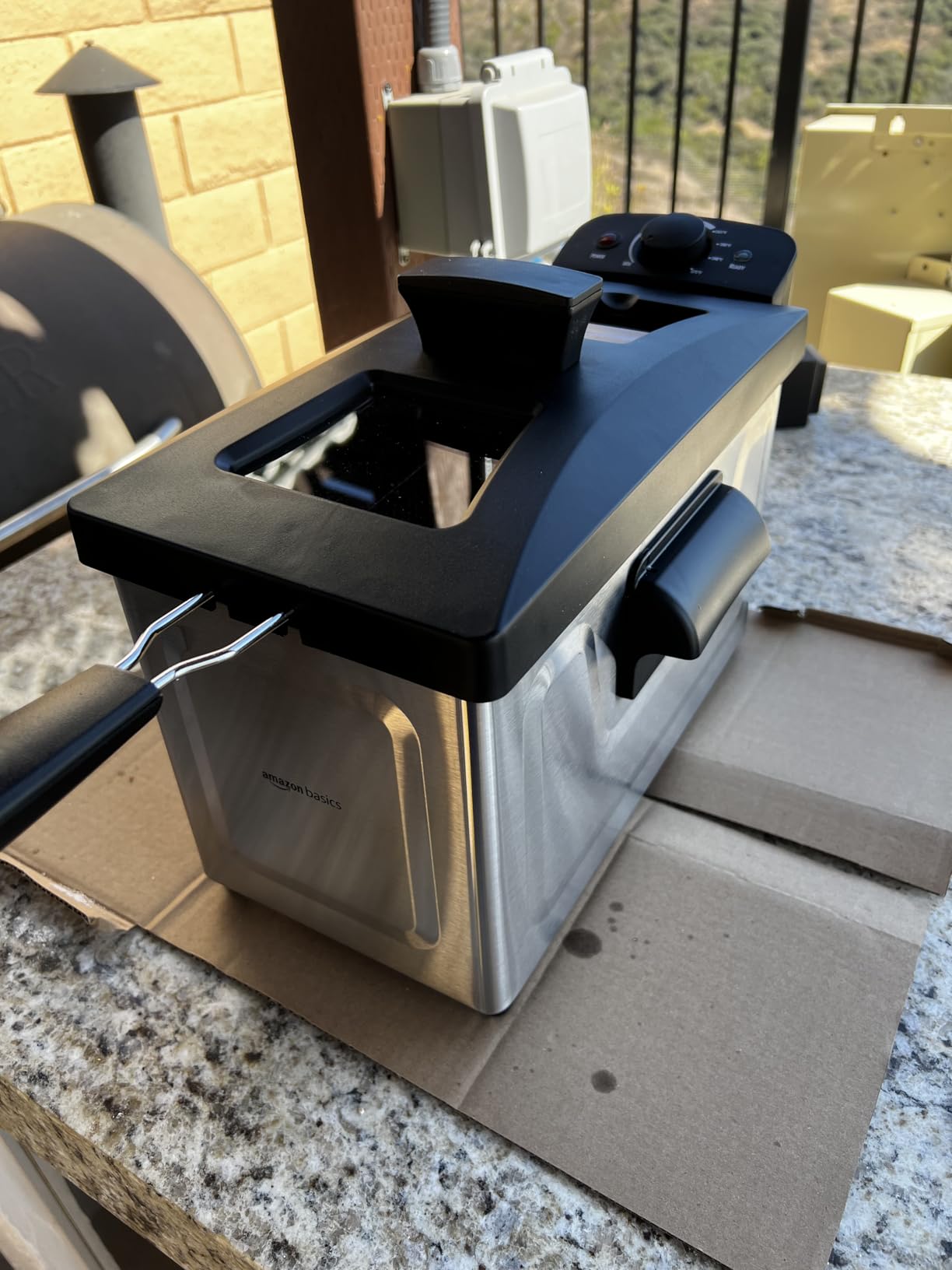 Amazon Basics 3.2-Qt (3.0L) Electric Deep Fryer with Adjustable Temperature Control, Easy Draining Basket, Viewing Window, Fast-Heating 1500W, Stainless Steel Exterior, Black & Silver customer photo 2