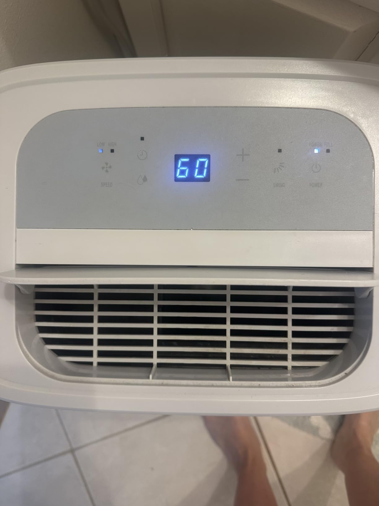 Waykar 34 Pints Energy Star Dehumidifier for Spaces up to 2,000 Sq. Ft at Home, in Basements and Large Rooms with Drain Hose and 0.66 Gallons Water Tank customer photo 1