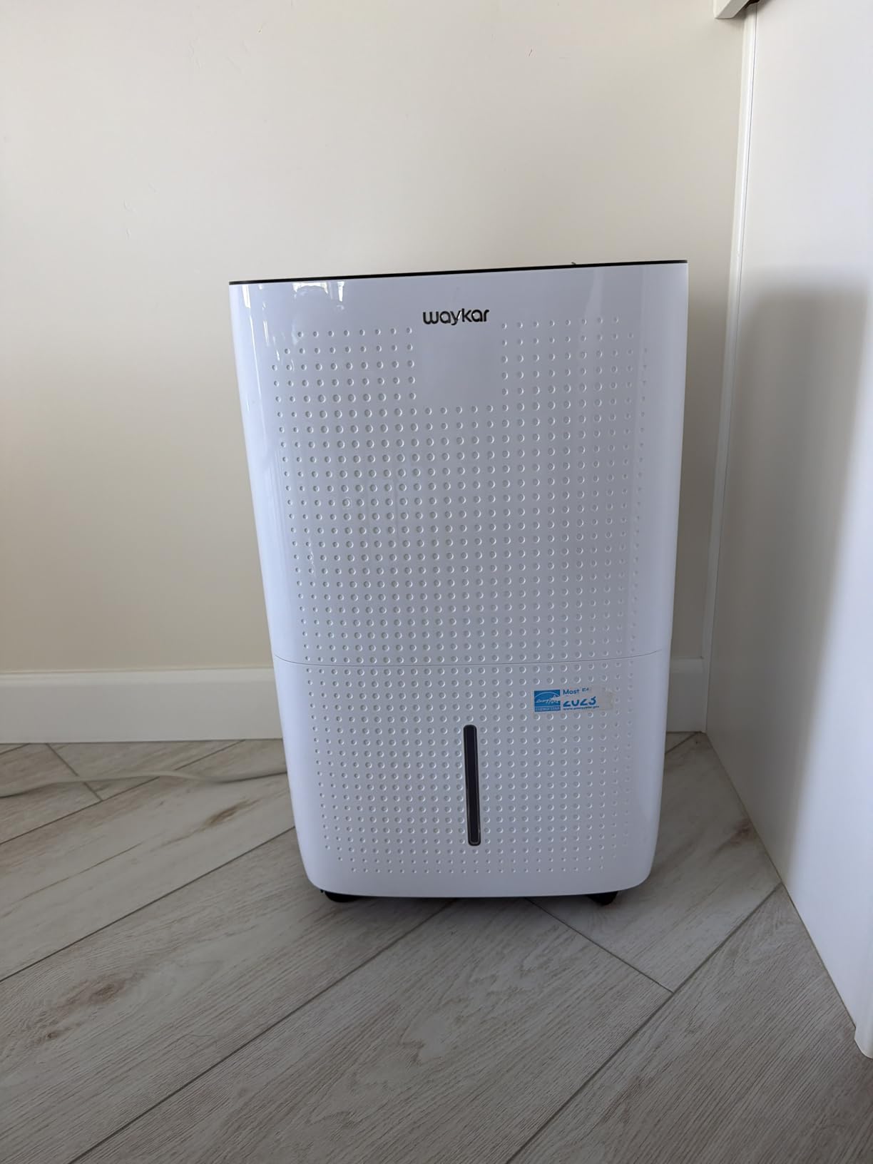 Waykar 34 Pints Energy Star Dehumidifier for Spaces up to 2,000 Sq. Ft at Home, in Basements and Large Rooms with Drain Hose and 0.66 Gallons Water Tank customer photo 2