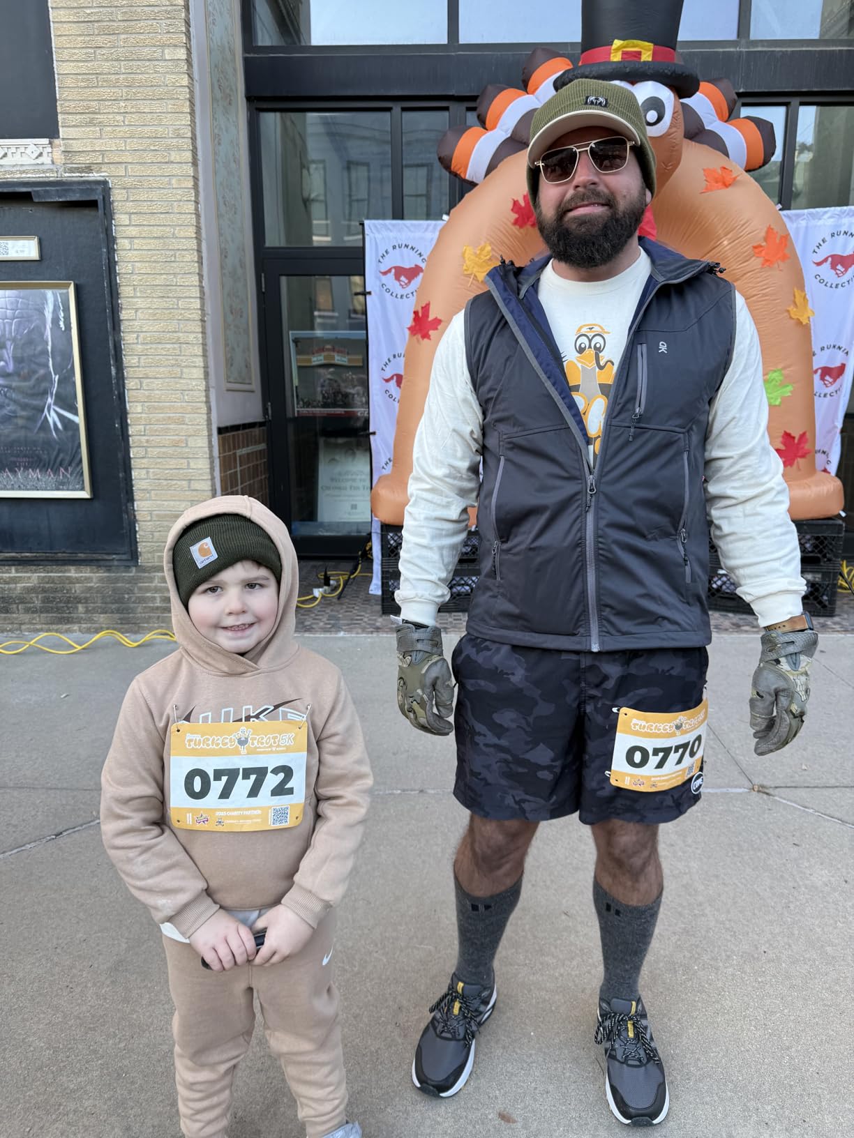 Men's Lightweight Softshell Vest Windproof Sleeveless Jacket for Travel Hiking Running Golf customer photo 1