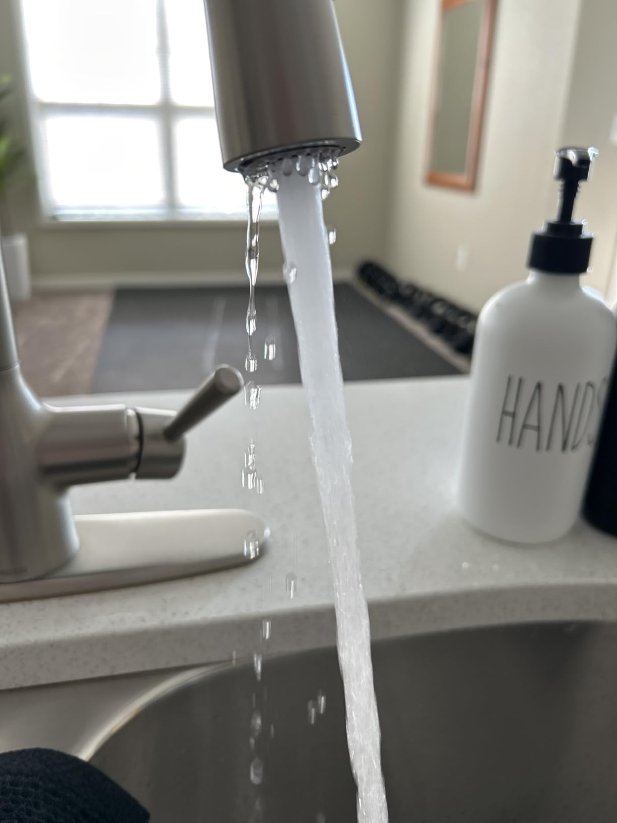 Moen Adler Chrome One-Handle High Arc Kitchen Sink Faucet with Power Clean, Modern Kitchen Faucet with Pull Down Sprayer customer photo 1