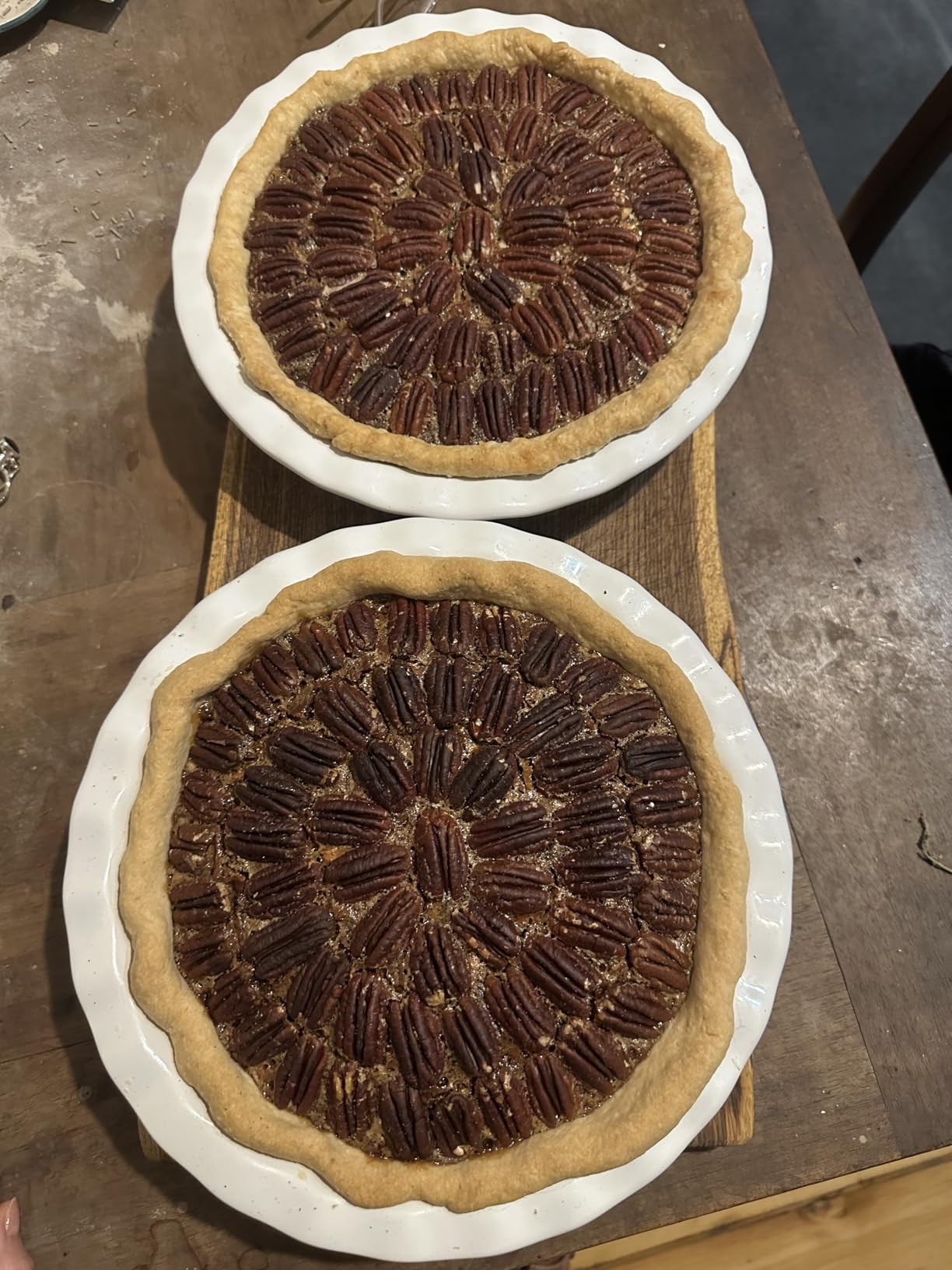 LE TAUCI Ceramic Pie Pans for Baking, 9 Inches Pie Plate for Apple Pie, Round Baking Dish, 36 Ounce Fluted Dish Pie Pan, Set of 2, White customer photo 1