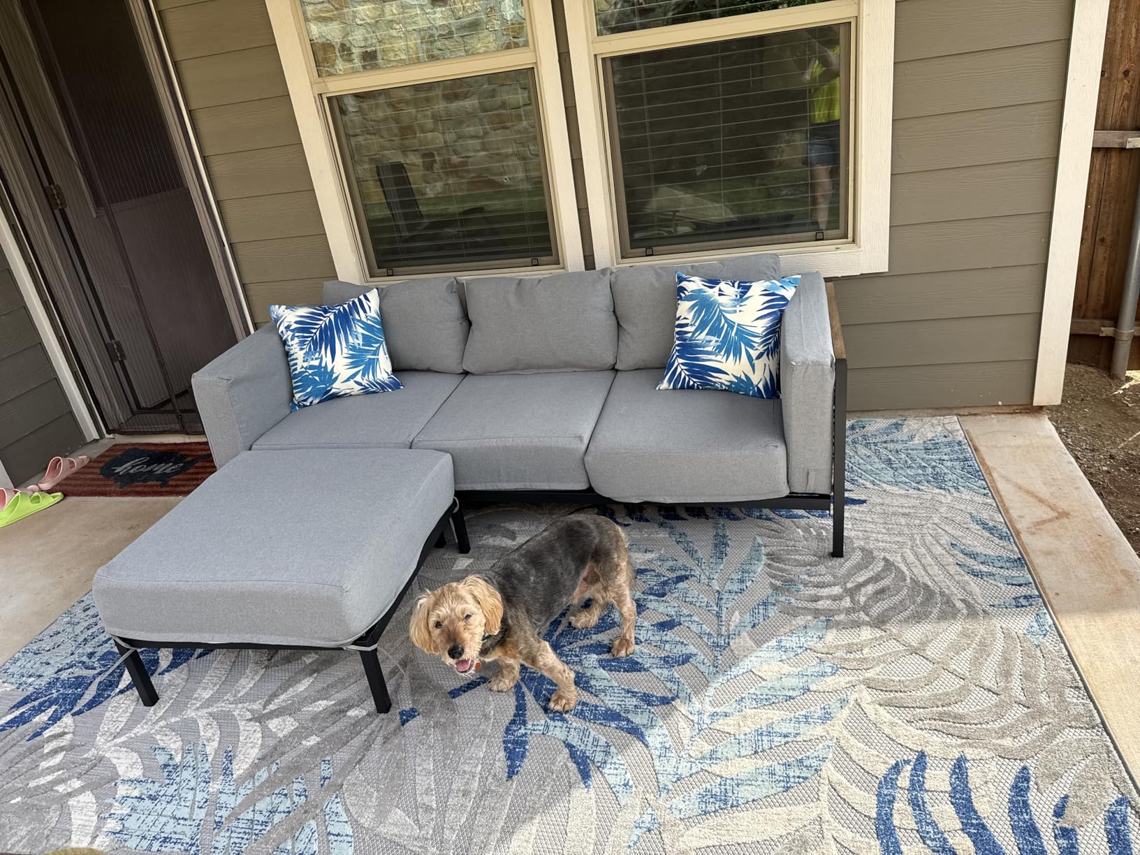 JONATHAN Y Tropics Palm Leaves Indoor Outdoor Area Rug 8X10 Gray/Blue, Boho for Backyard, Patio, Porch, Easy-Cleaning, High Traffic, Pet-Friendly, Non-Shedding (AMC100A-8) customer photo 1