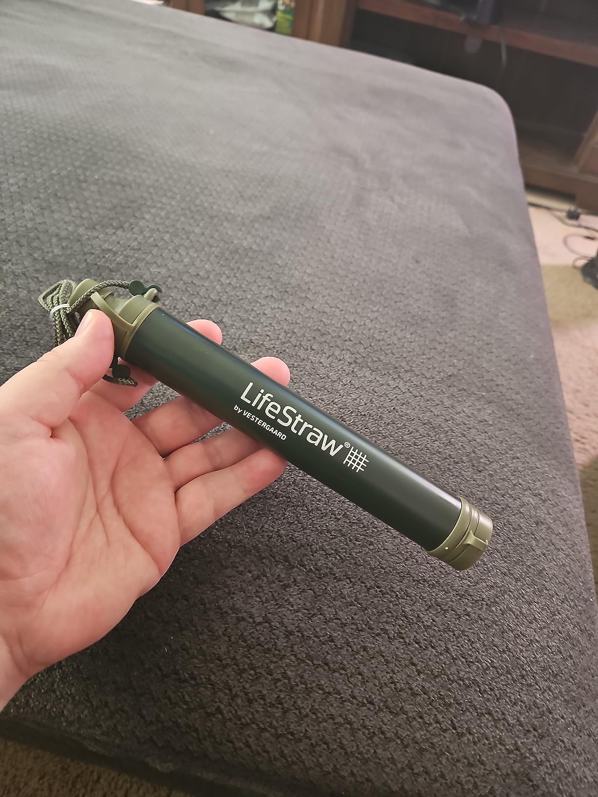 LifeStraw Personal Water Filter for Hiking, Camping, Travel, and Emergency Preparedness, Green customer photo 1