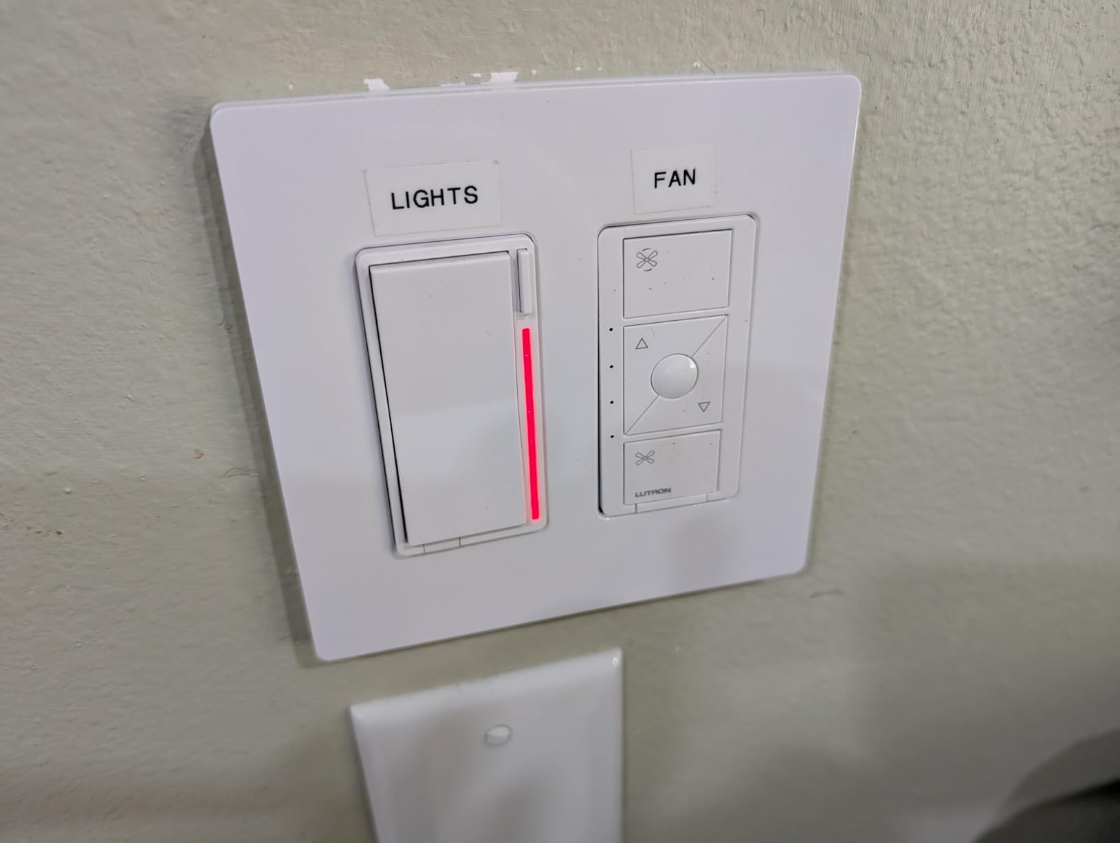 Hunter 44 inch Outdoor or Indoor Ceiling Fan No Light - Black Ceiling Fan without Light, For Patio, Porch, Garage, or Living Room, Standard Mount, 3 Blades, Pull Chain - Cassius 50260, Matte Black customer photo 1